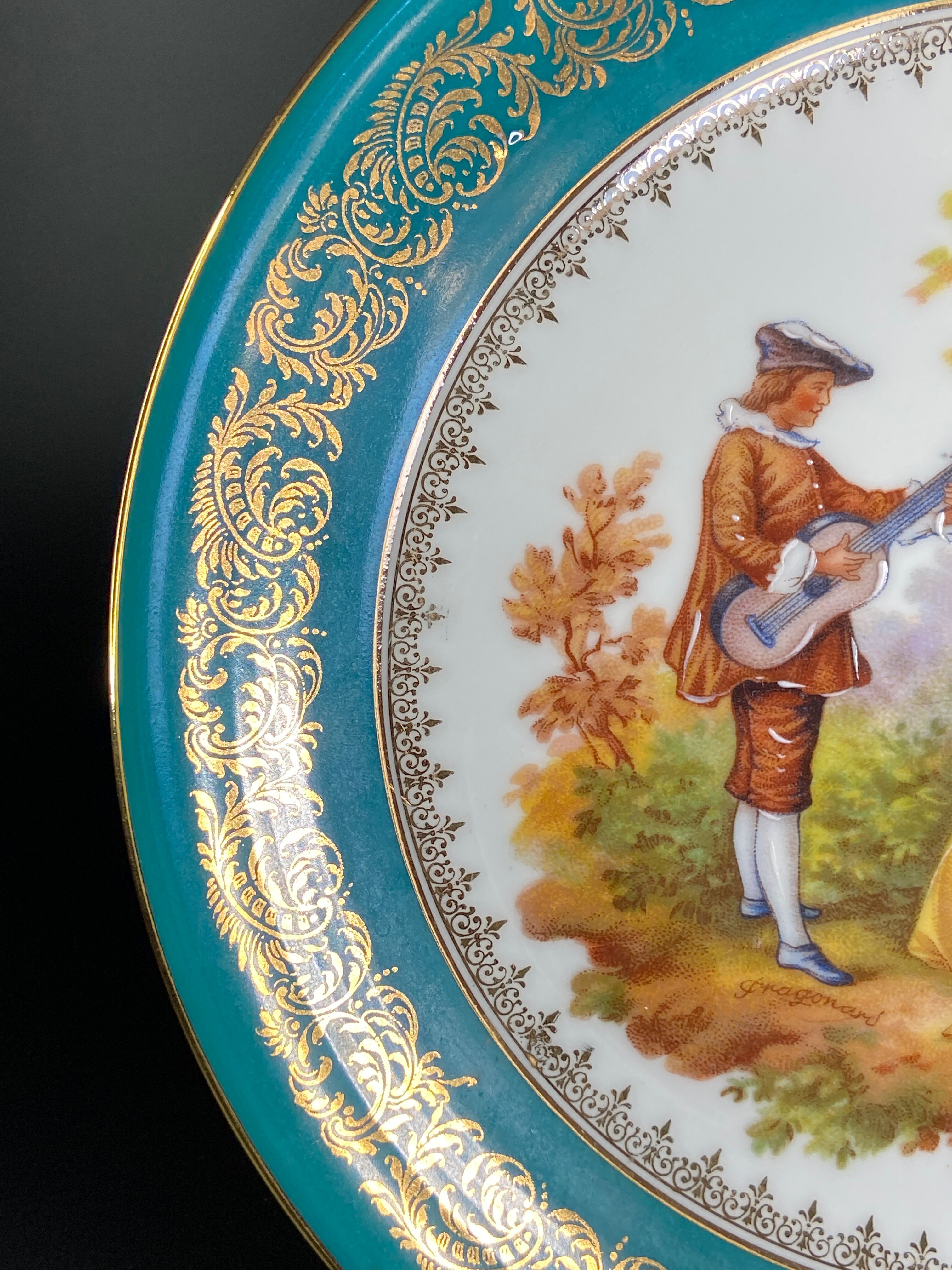 Assiette limoges porcelaine courting couple