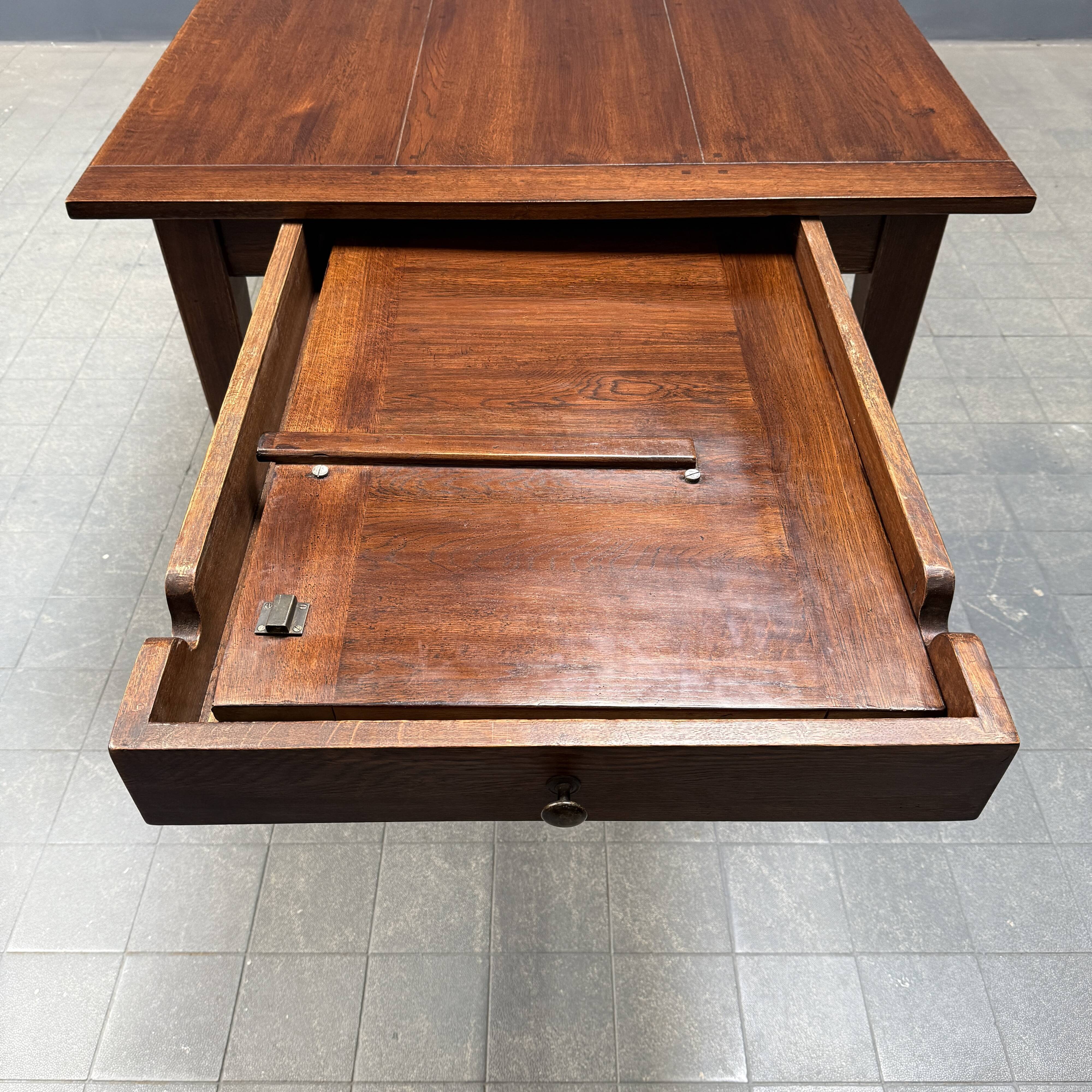 Large antique style oak extendable dining table