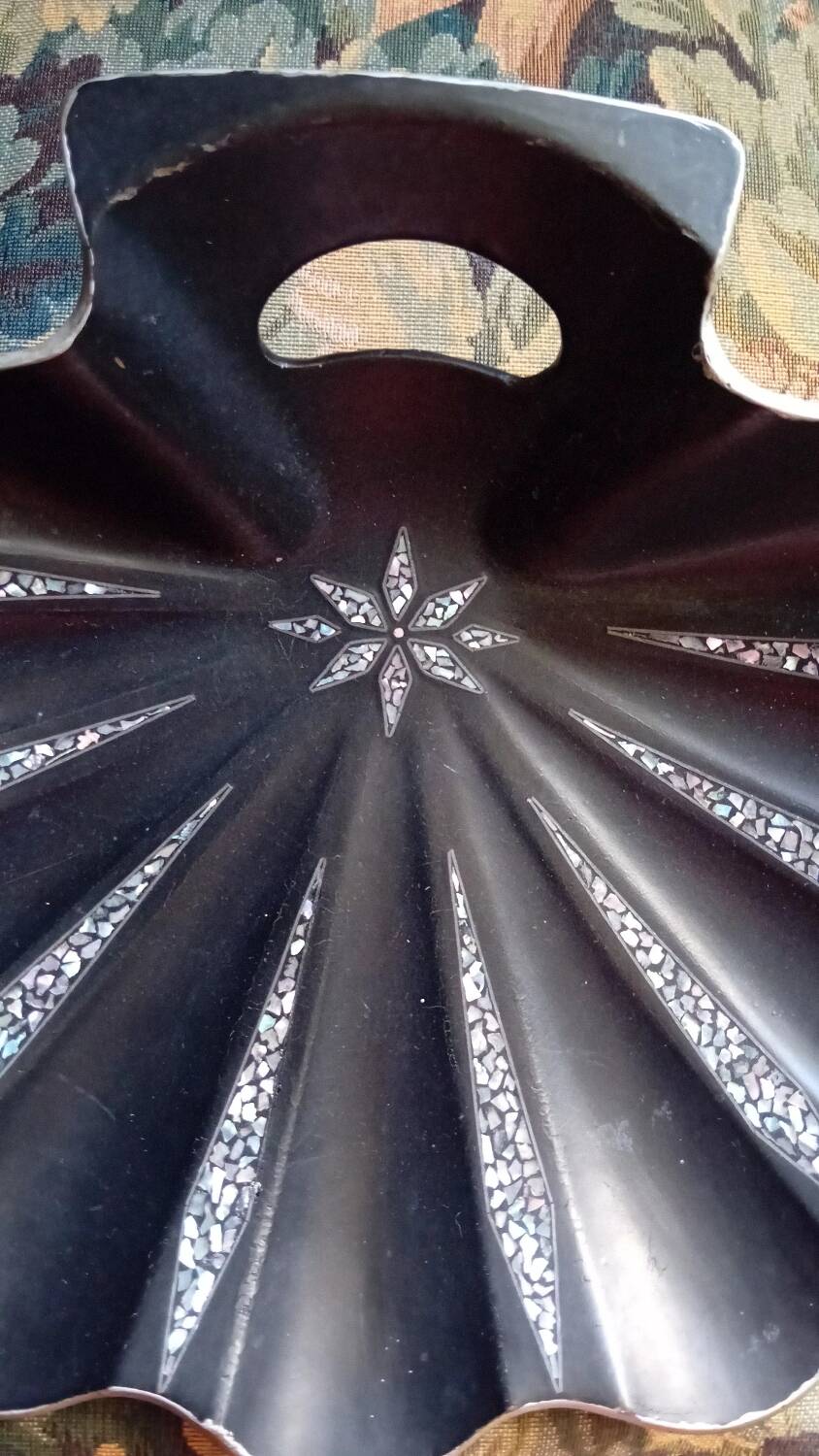 Napoleon III shell pocket emptier, black lacquered