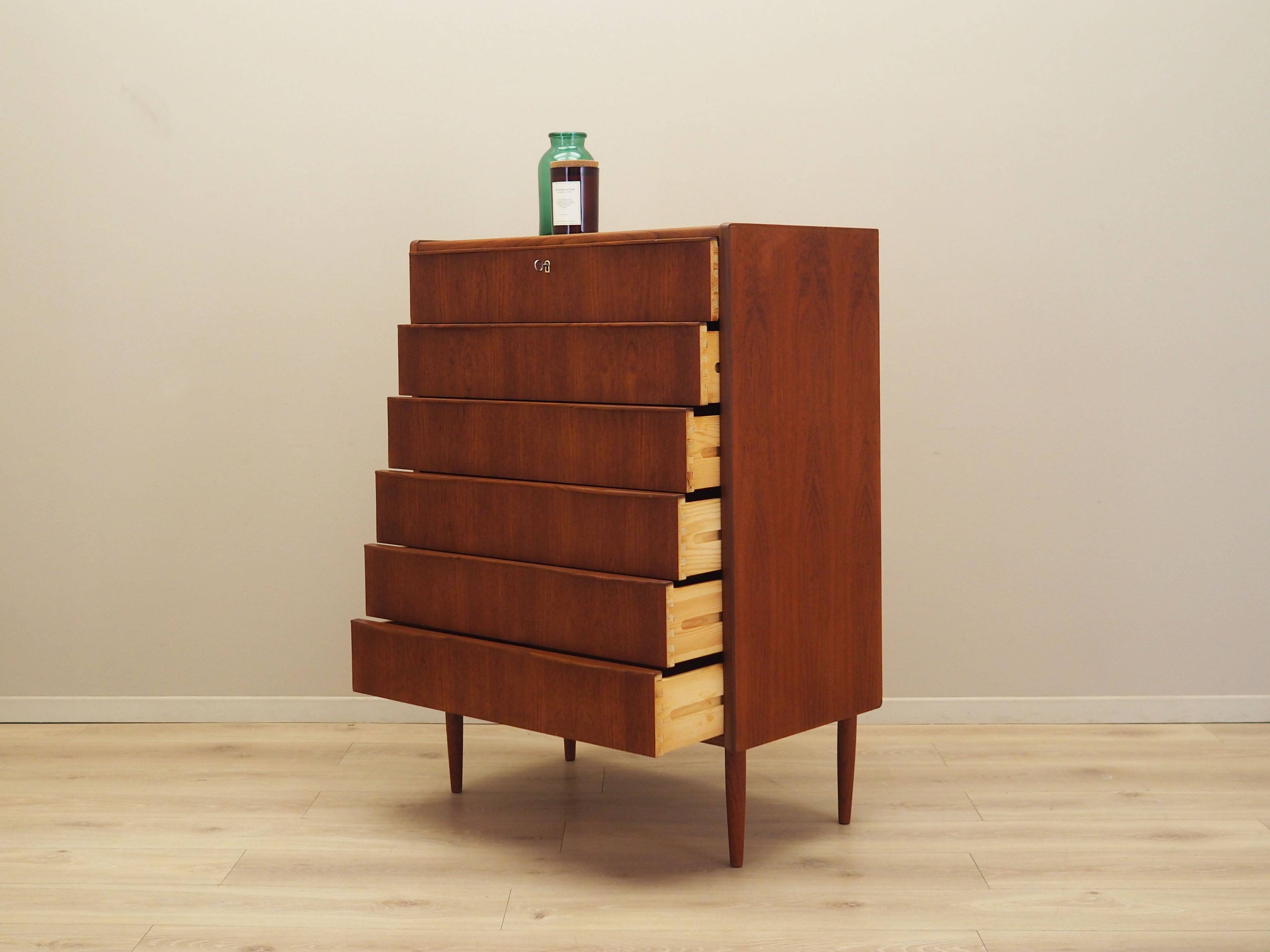 Commode en teck, design danois, années 1970, production : Danemark