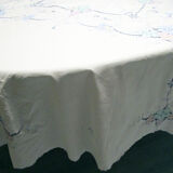 Multicolored embroidered round sheet