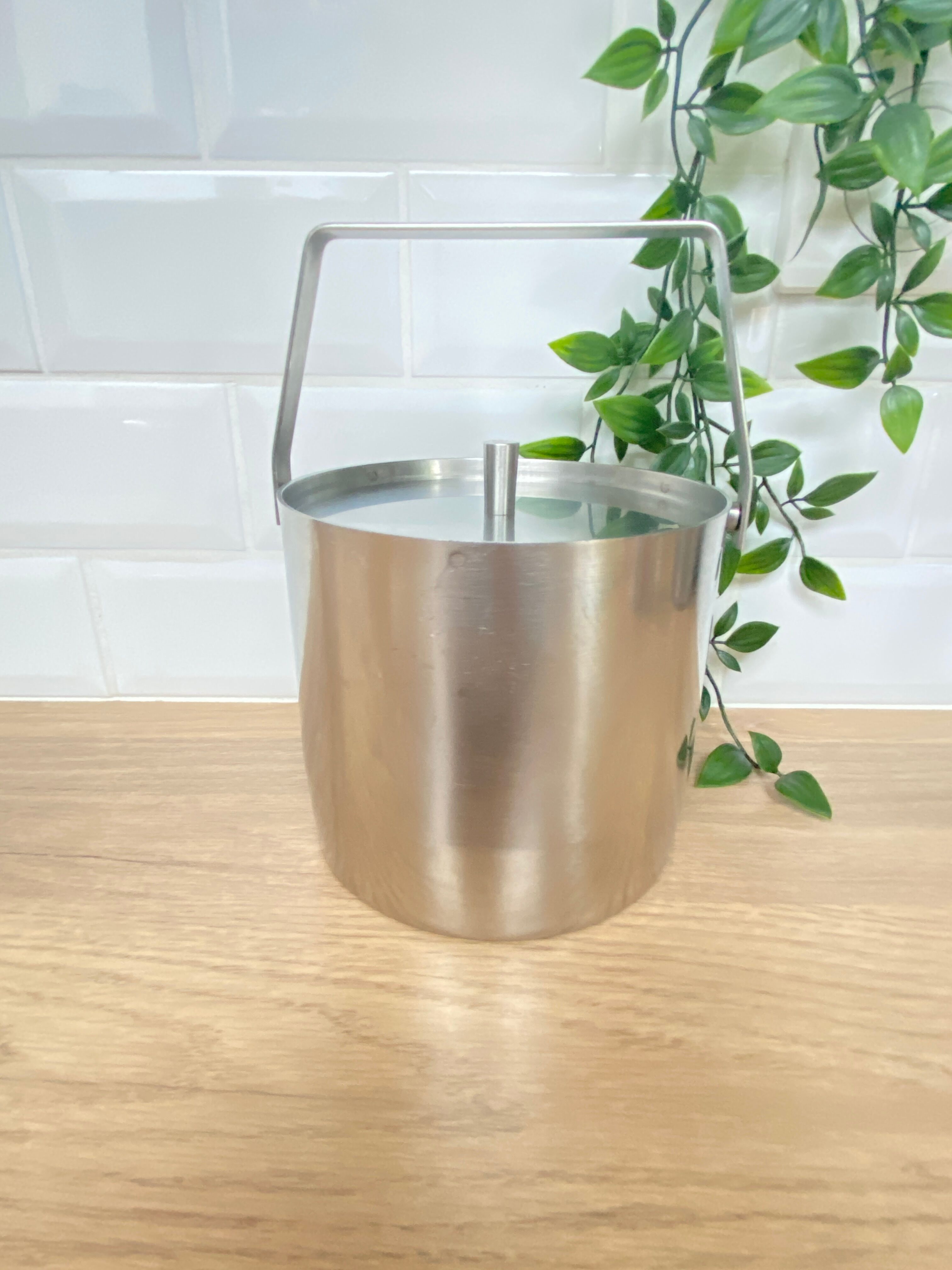 Stainless steel ice bucket