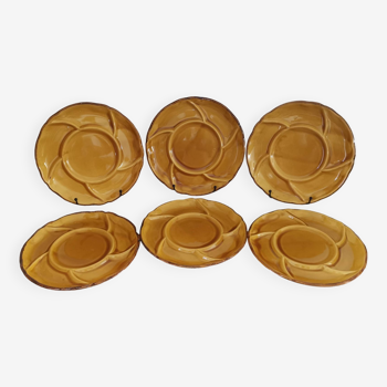 6 honey-colored earthenware compartment plates