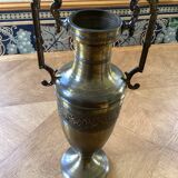 Amphora, large Napoleon III vase in brass.