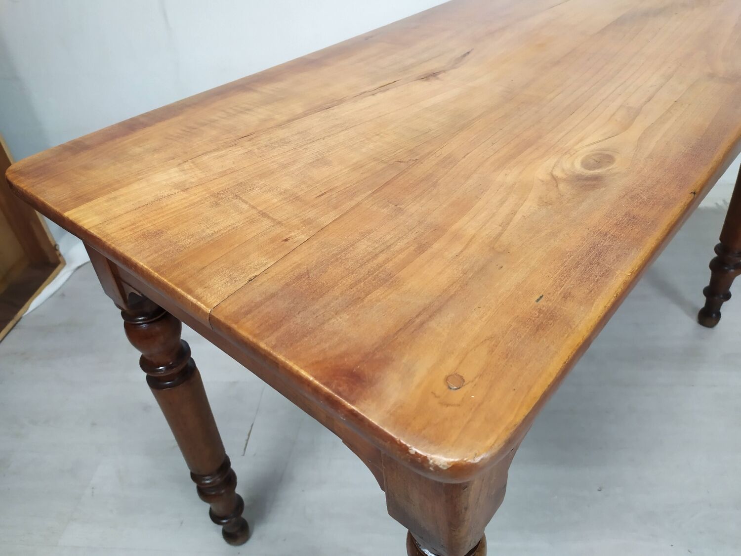 Table de ferme bistrot