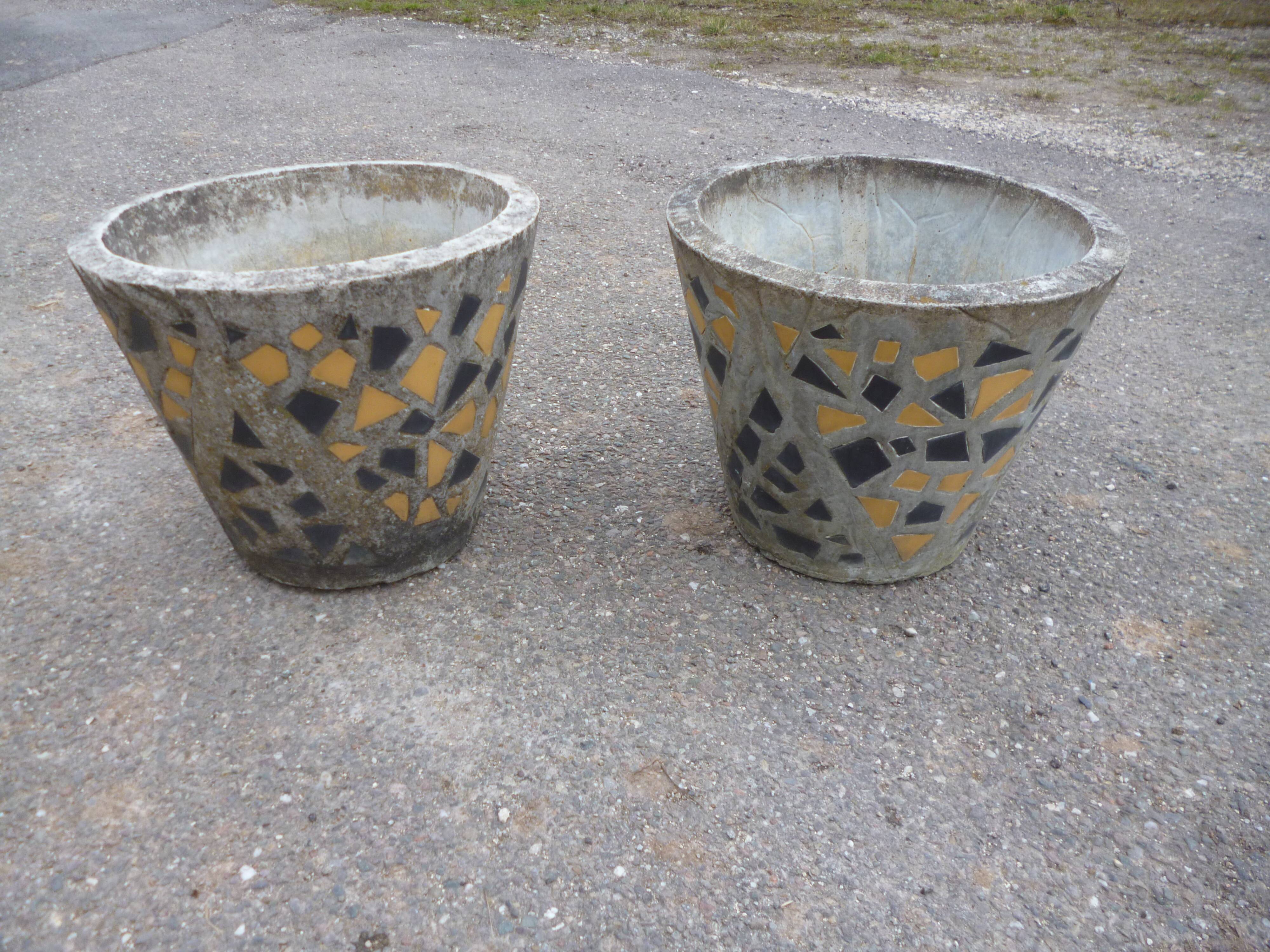 Pair of cement basins and tiles from the 50s