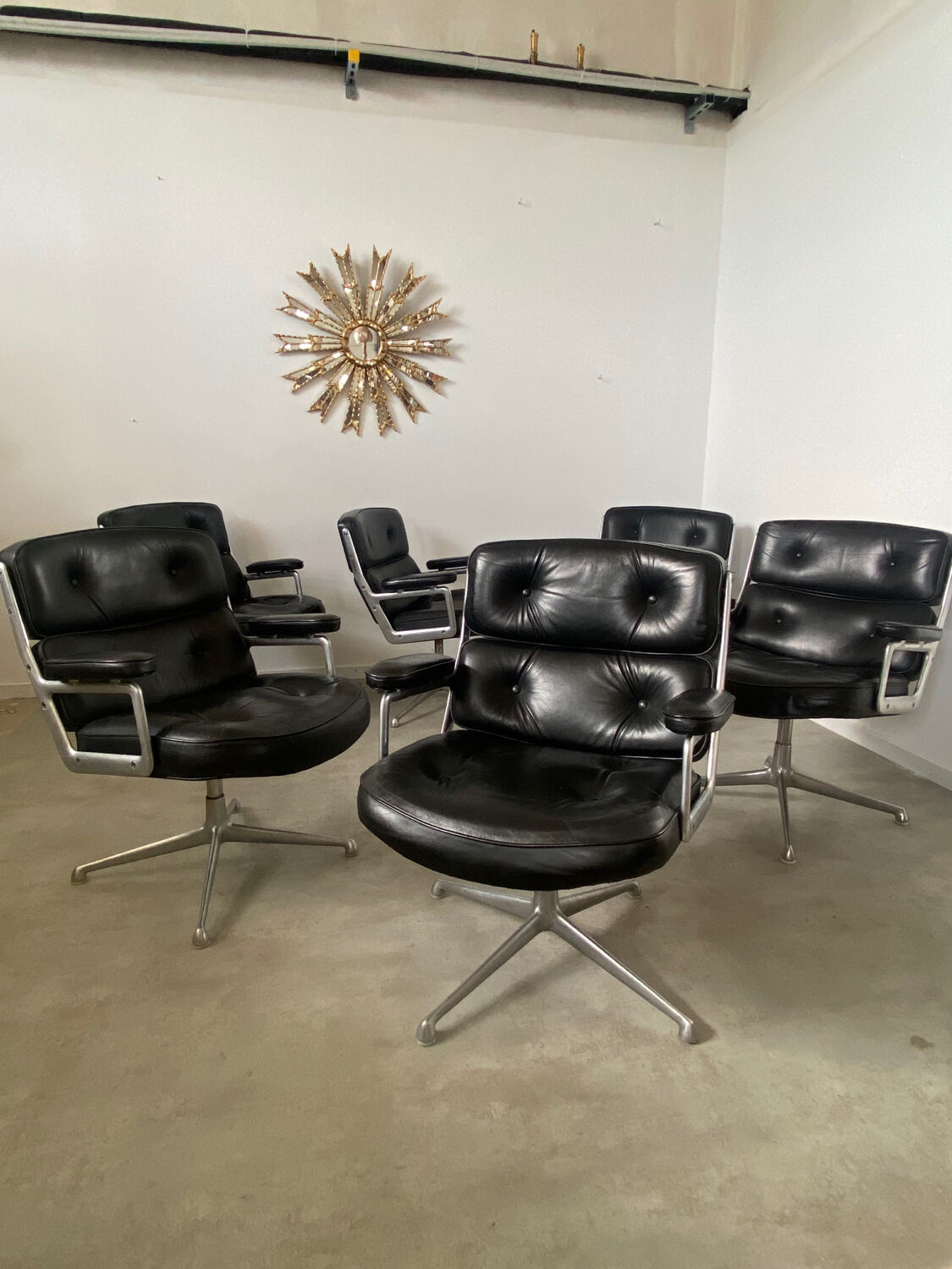 6 fauteuils en cuir Lobby Chair design Ray et Charles Eames, Hermann Miller