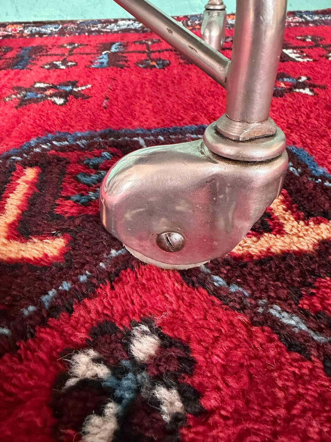 Vintage Arne Jacobsen 3117 Series One  Office Chair in Black Leather