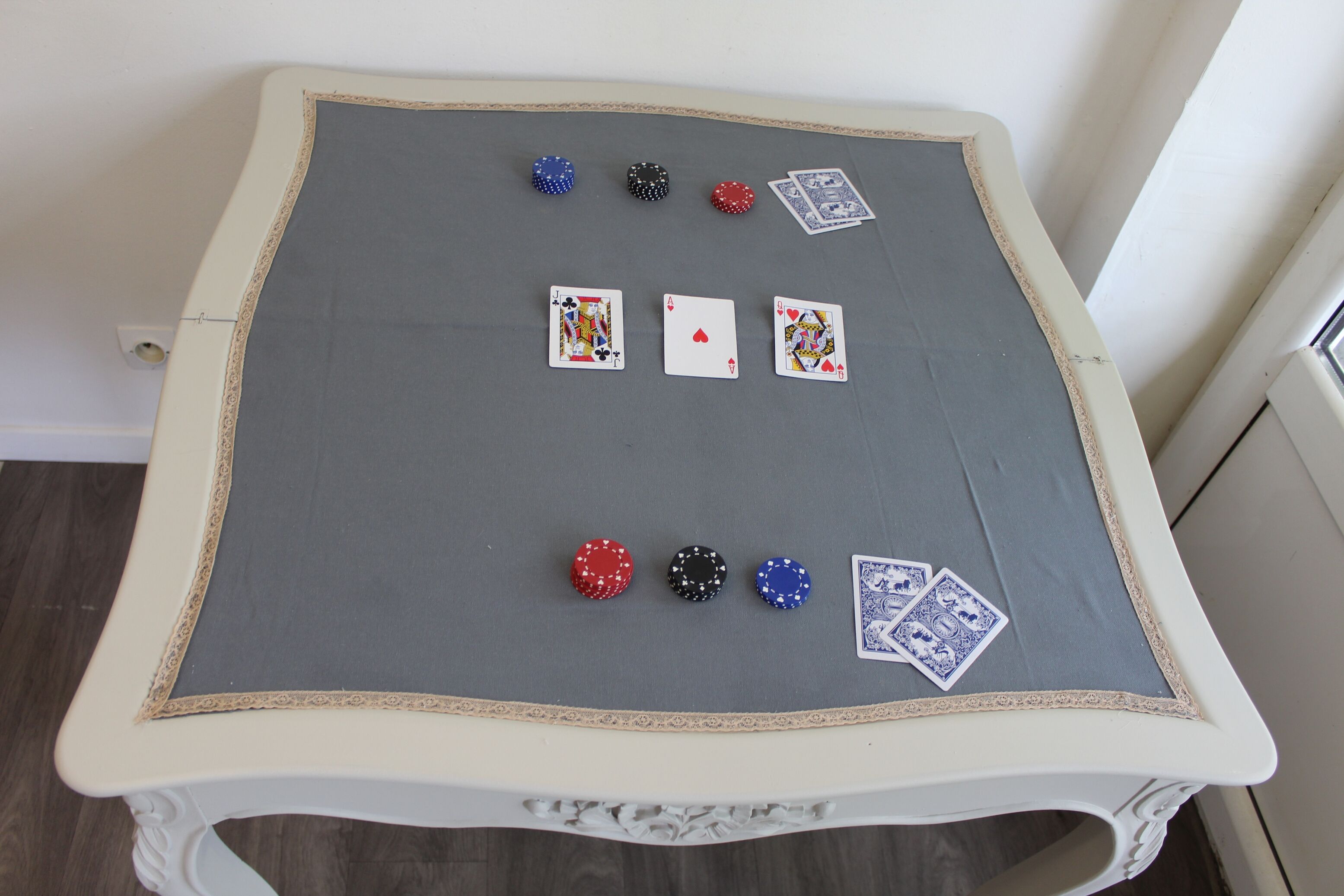 Fold-out game table