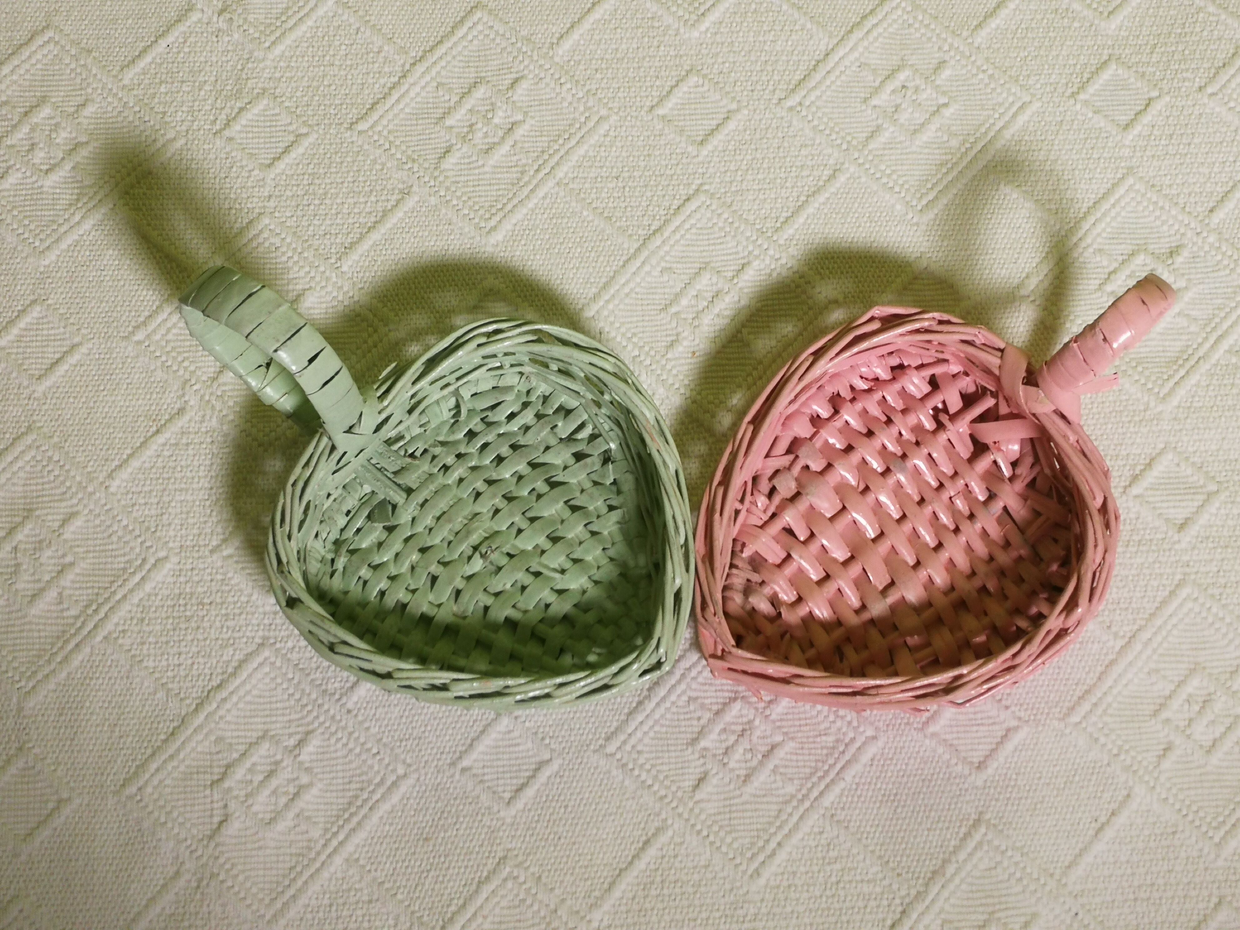 Small heart baskets
