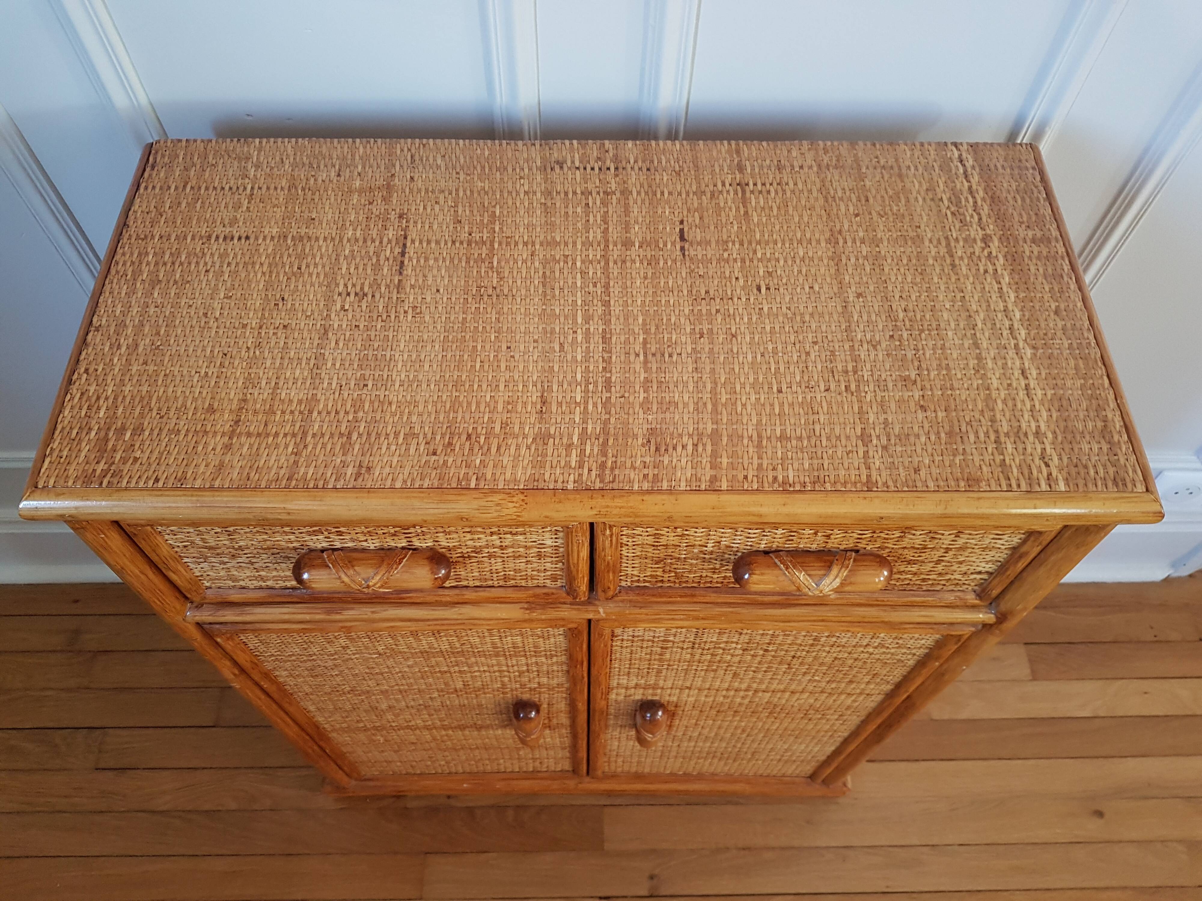 Dresser in rattan and canning