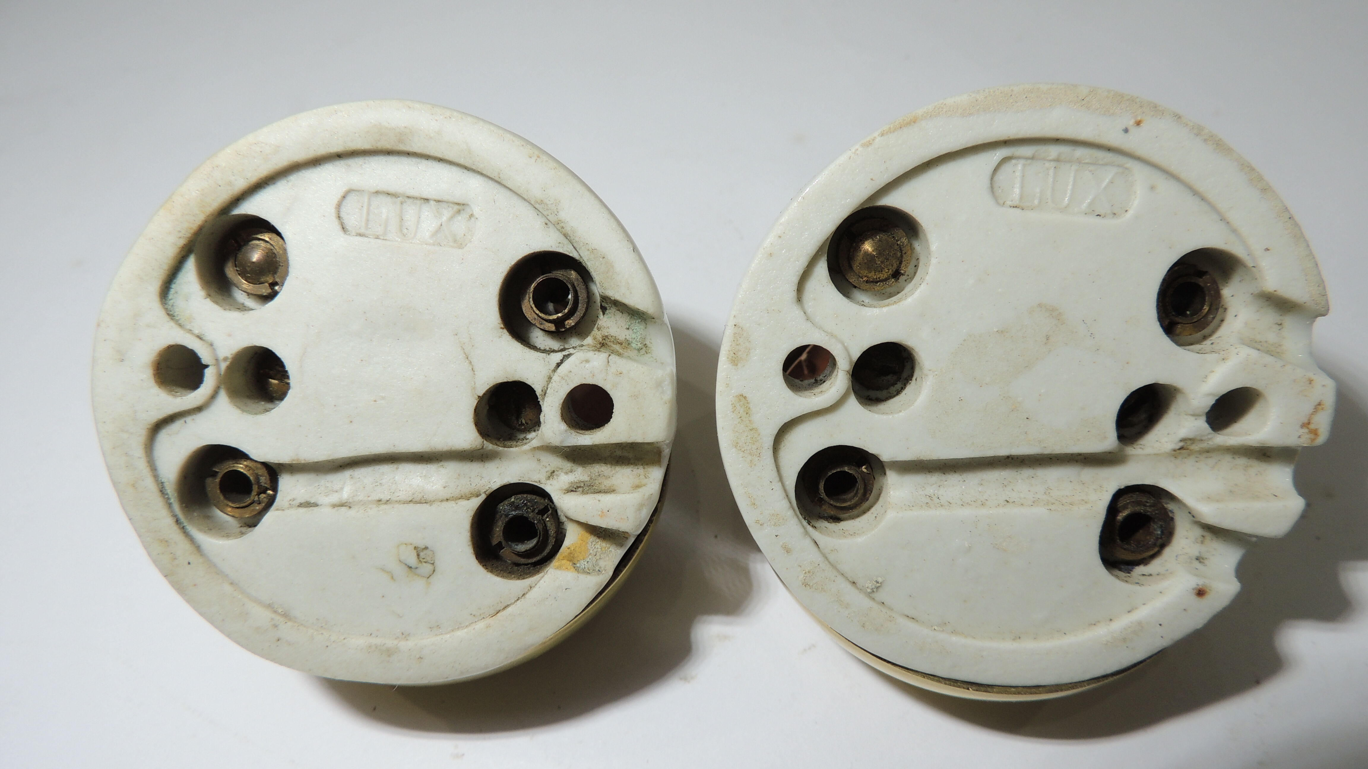 lot Porcelain and brass/vintage switch