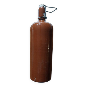 Bouteille ancienne en grès vernissé