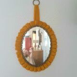 Miroir ovale vintage couleur mirabelle