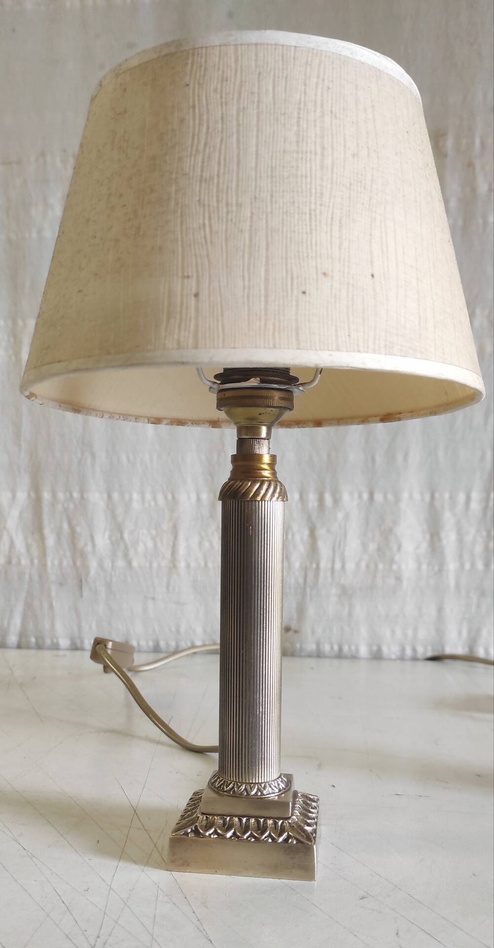 Table lamps in gilded brass with paper shades - mid 20th century.