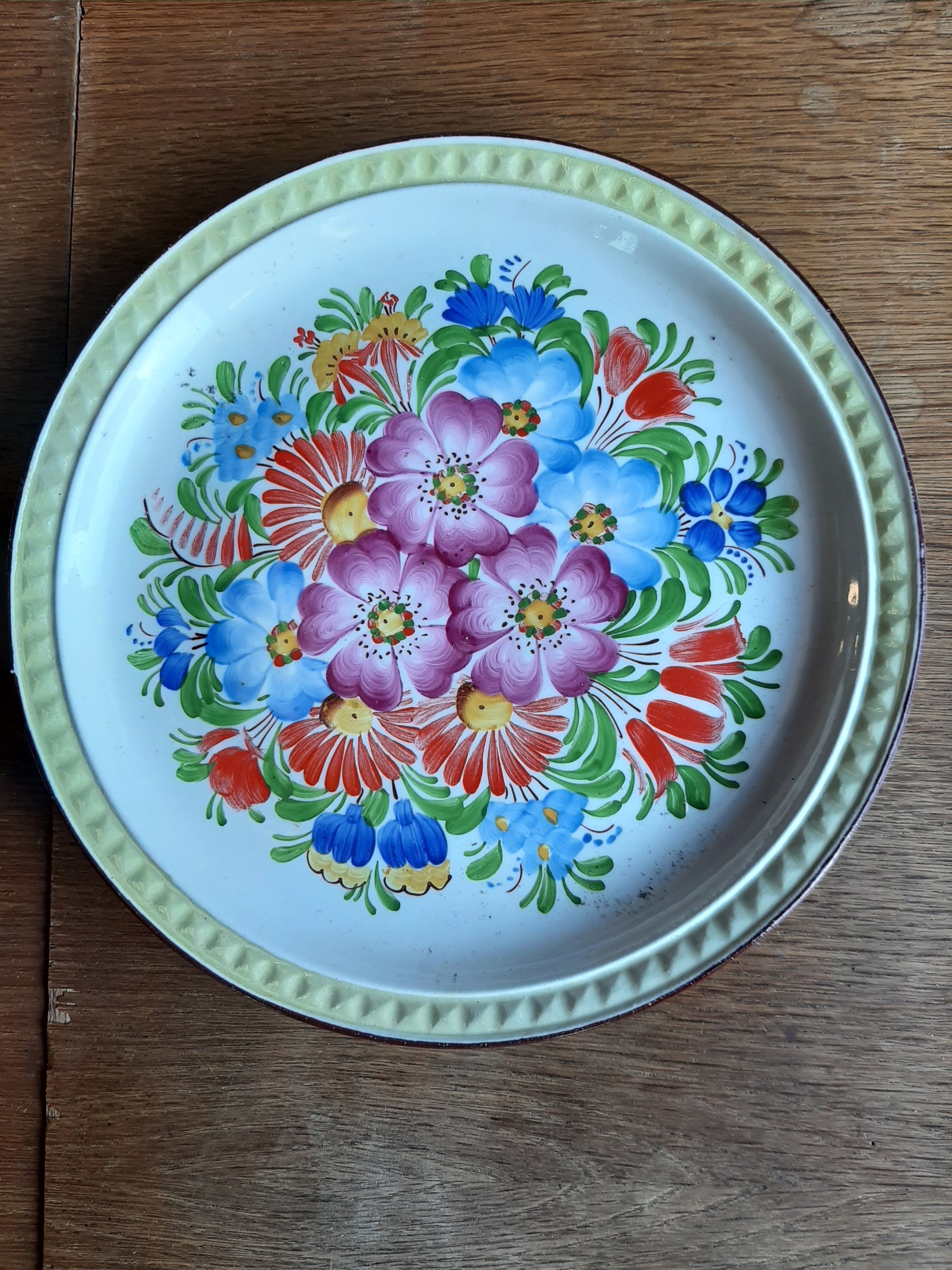 Flower plate Ditmar Urbach Czechoslovakia