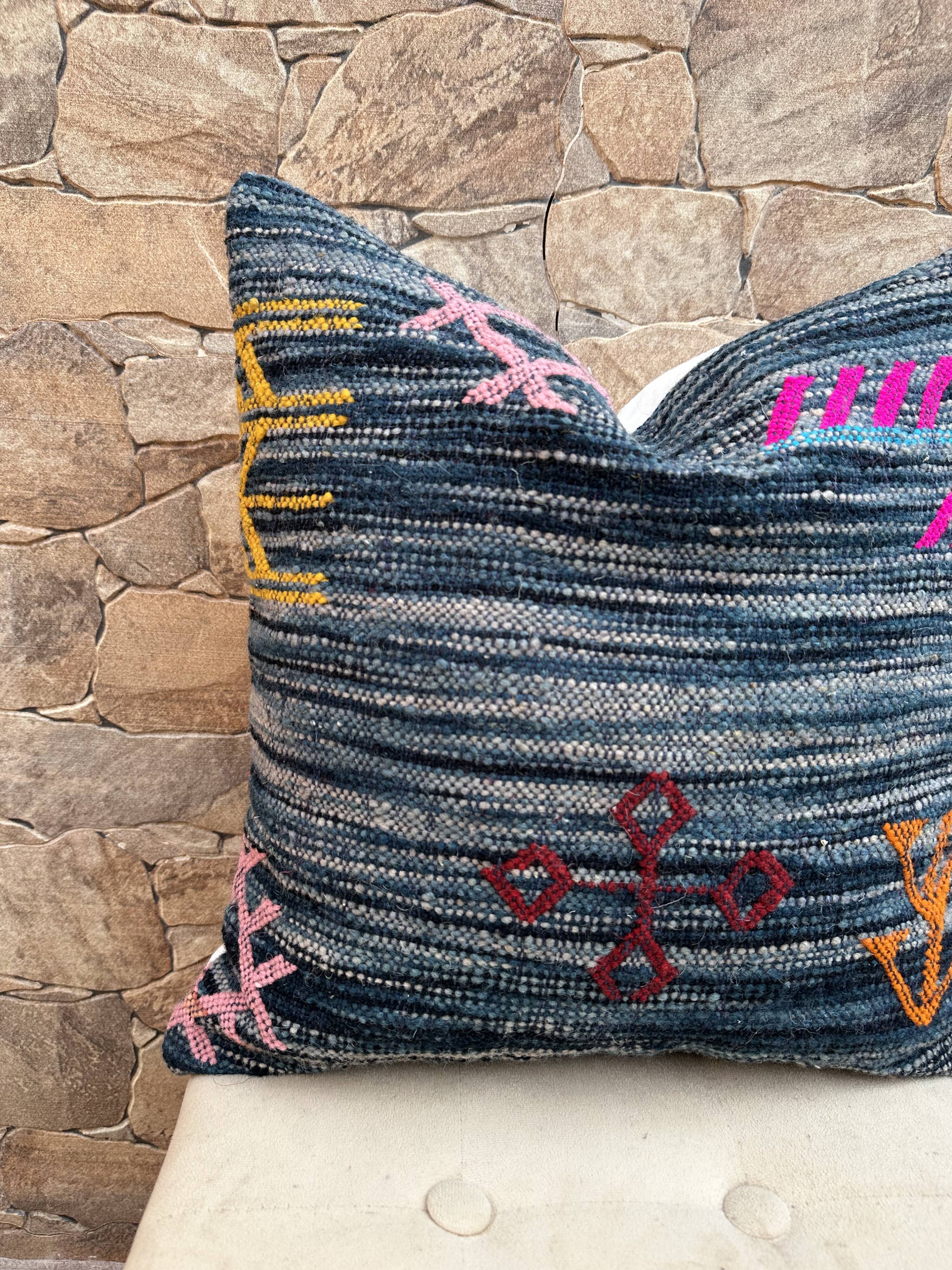Housse de coussin Kilim marocaine faite main : Coussin décoratif bohème