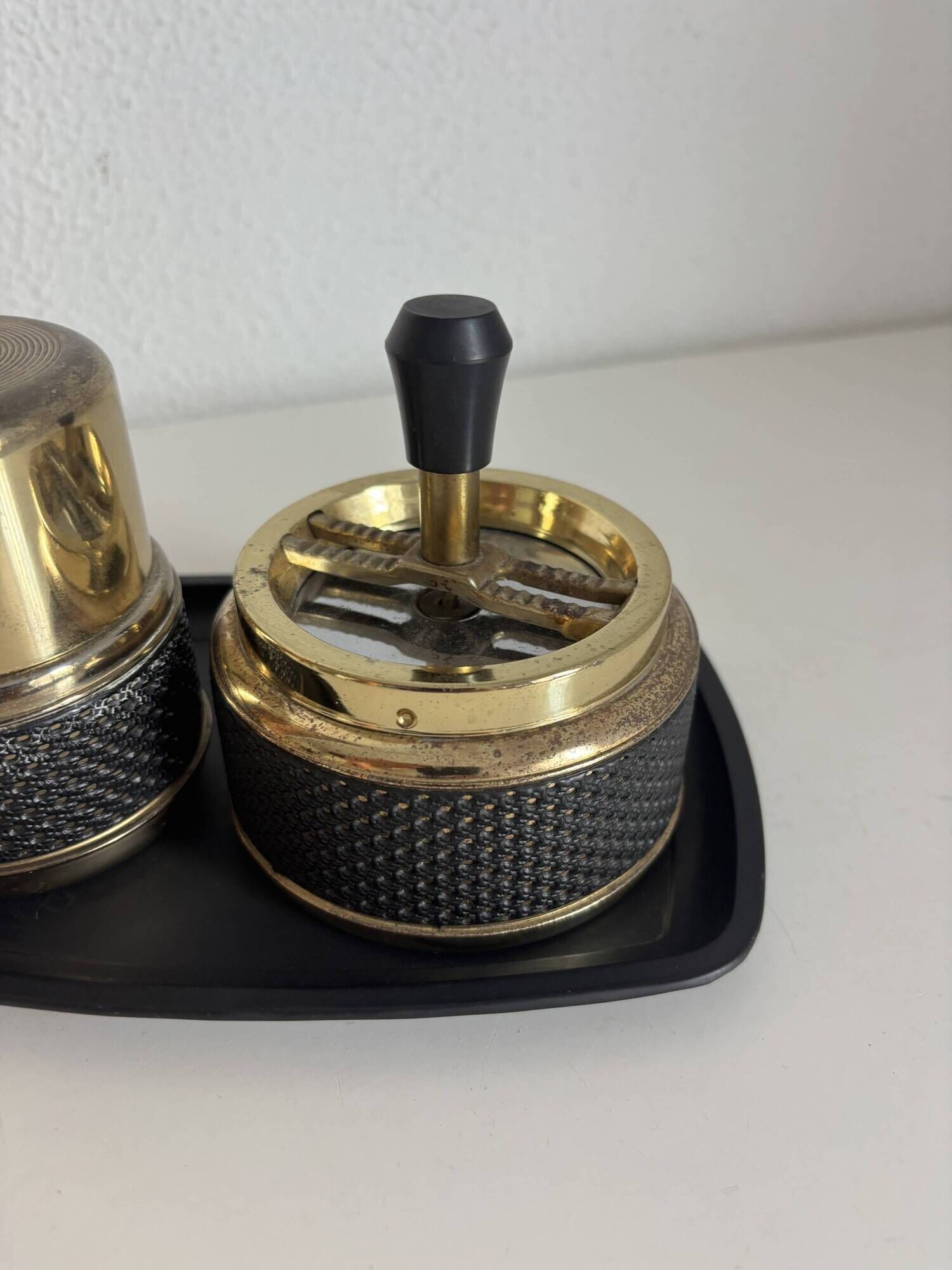 Vintage 1970s smoking set — Spinning ashtray + cigarette case