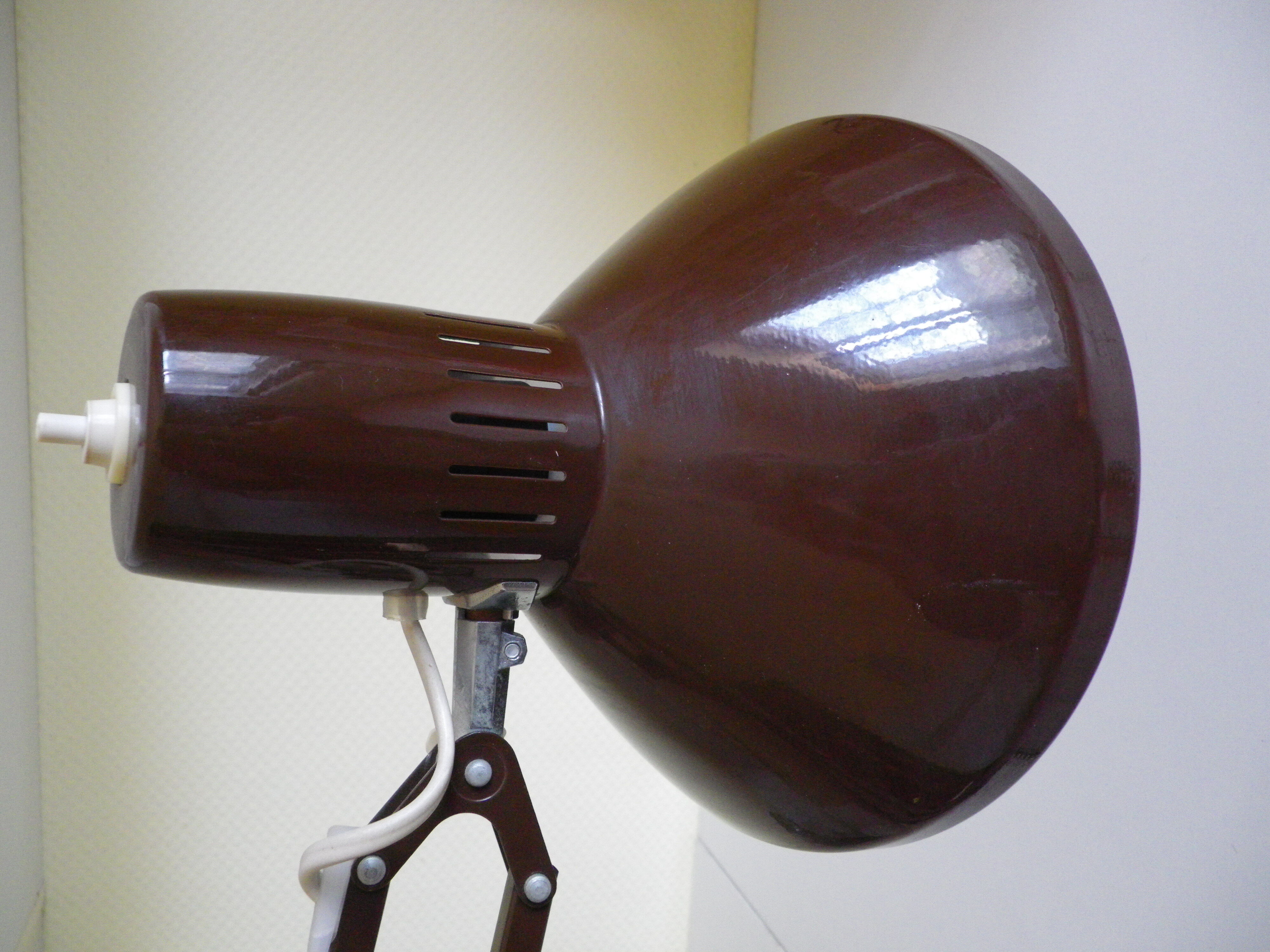 Lamp architect with lampshade in enamelled plate and 2 articulated arms brand ledu