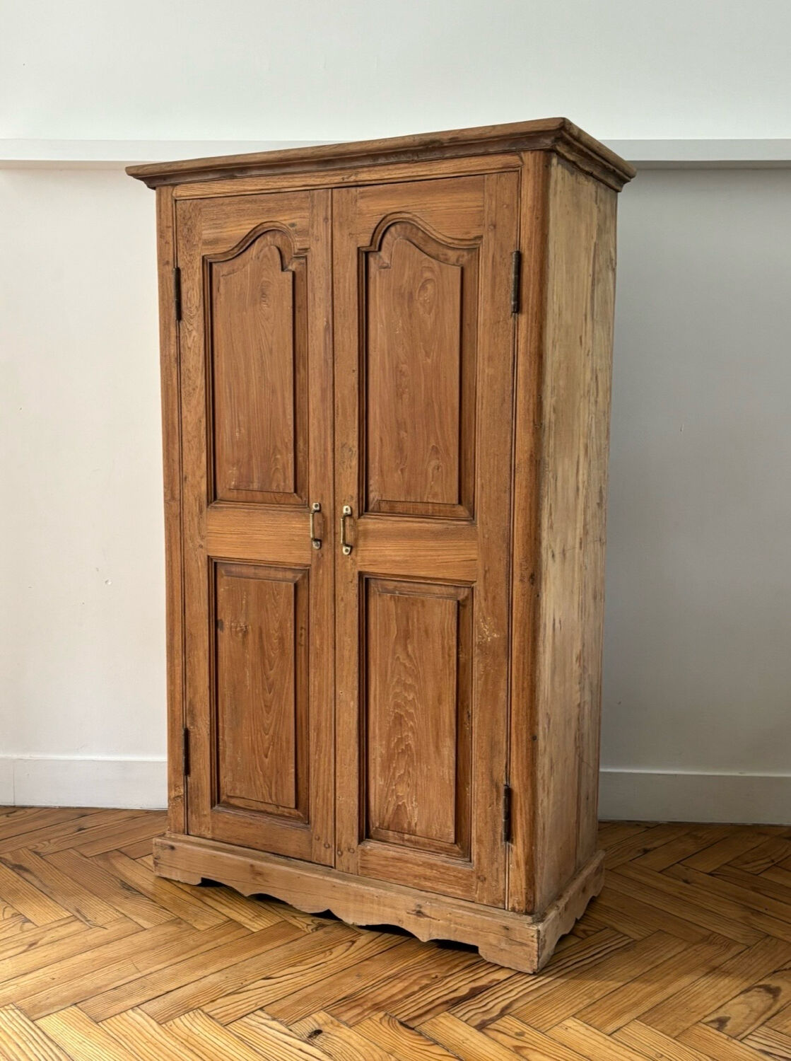 Small Provençal-style oak wardrobe