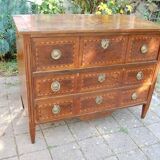 Louis XVI period walnut chest of drawers from the 18th century