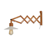 Scandinavian zig-zag wooden accordion sconce