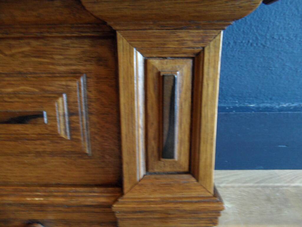 Porte-manteau en chêne ancien