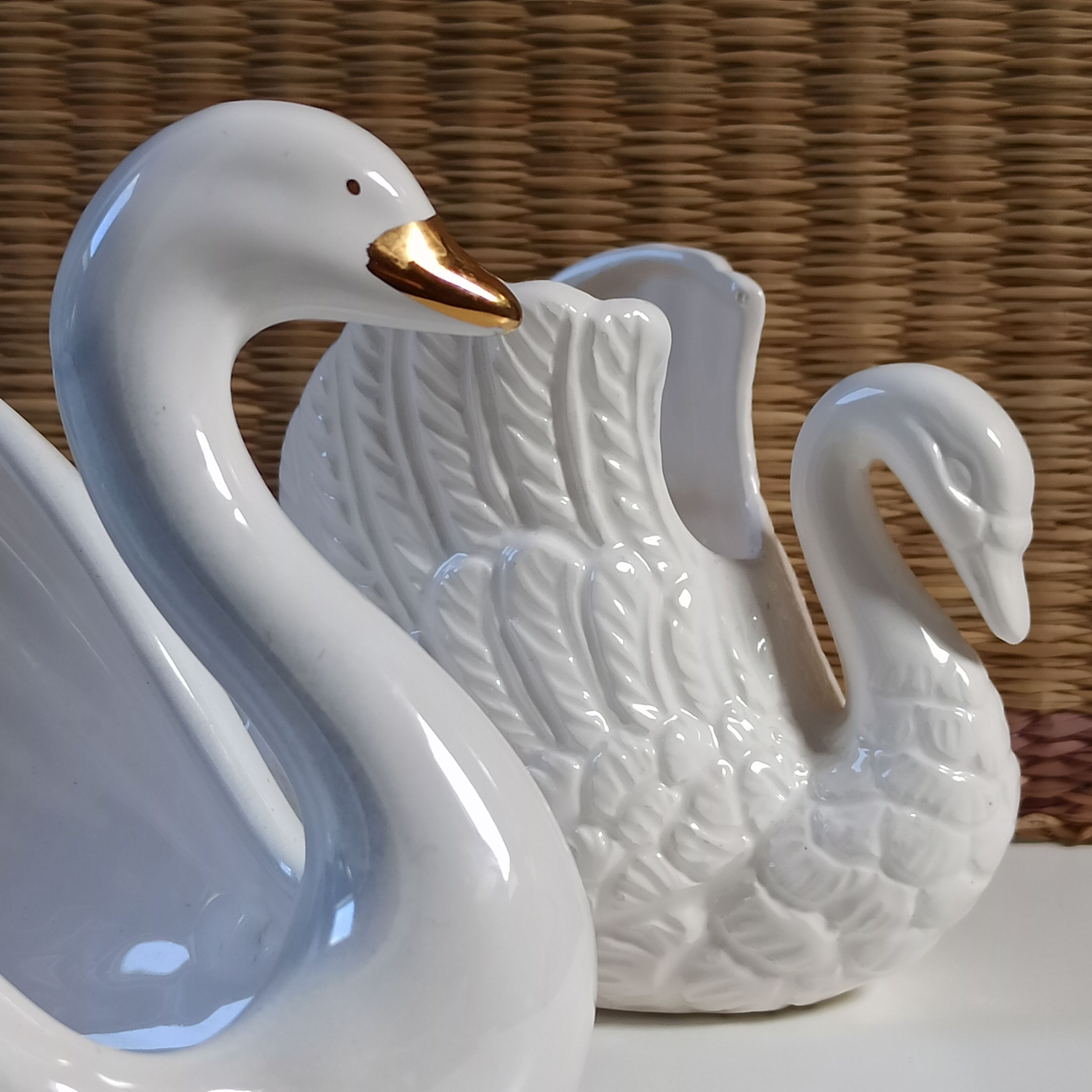 Vintage ceramic swans 80s