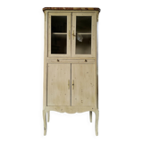 Bookcase with patinated partitions