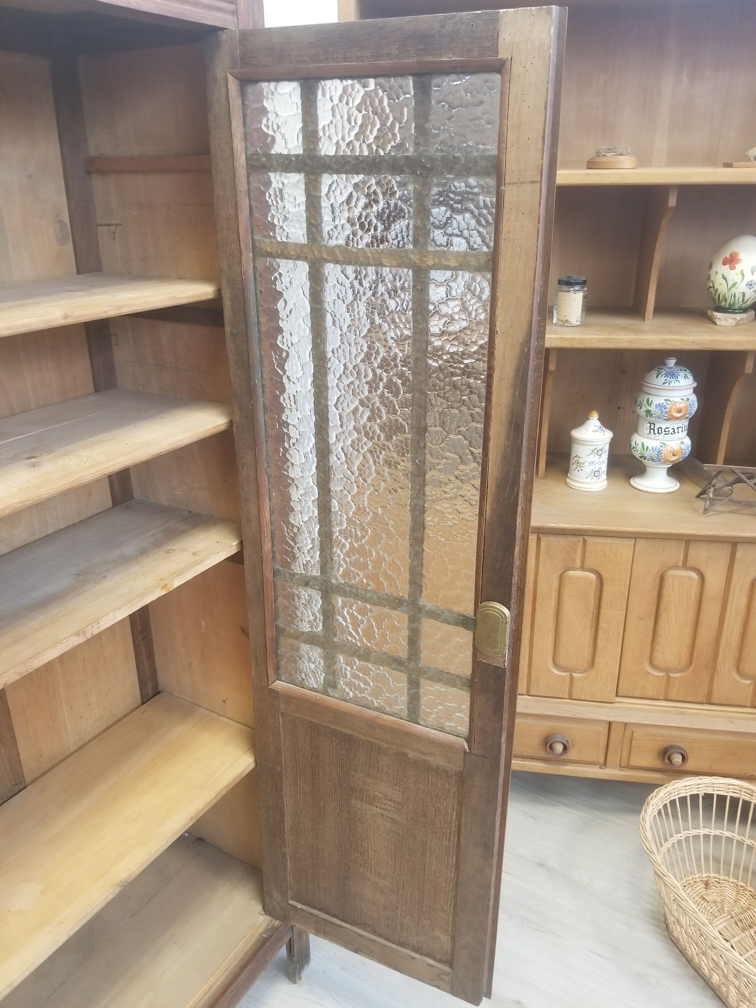 Glass cabinet