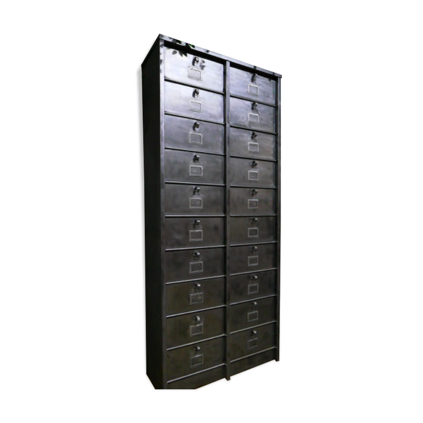 Furniture with 20 strafor industrial lockers