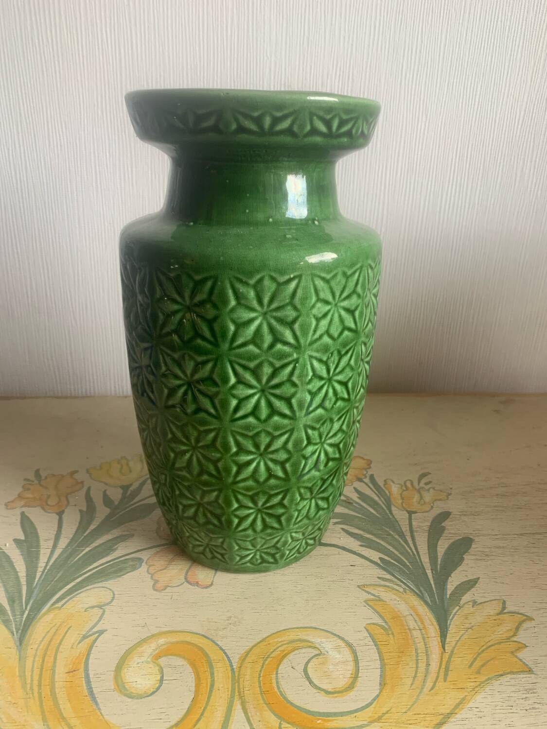 Vase W. Germany model 261-24 in green ceramic, 1960s-70s.