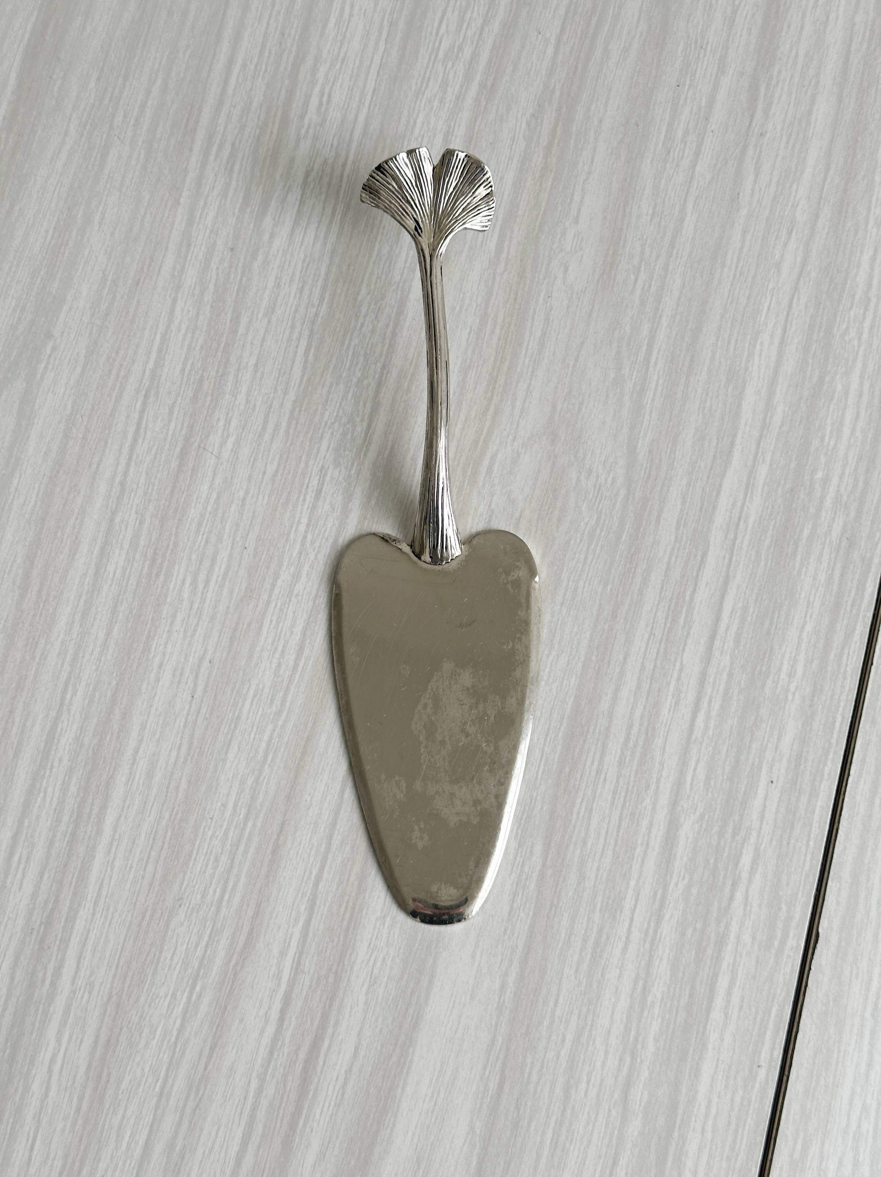White metal cake server ginkgo