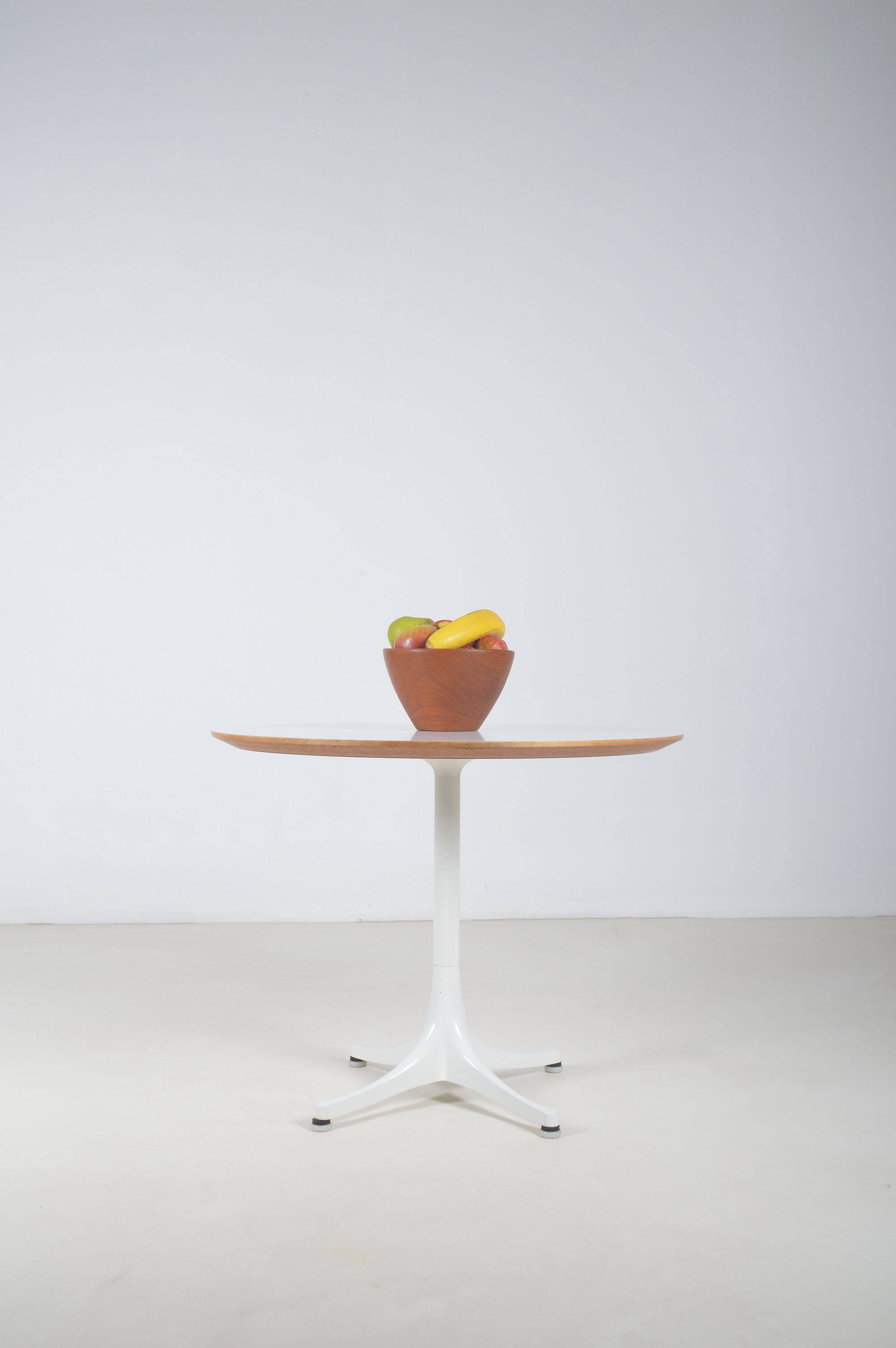 Table model 5452 designed by George Nelson for Herman Miller, 1960s