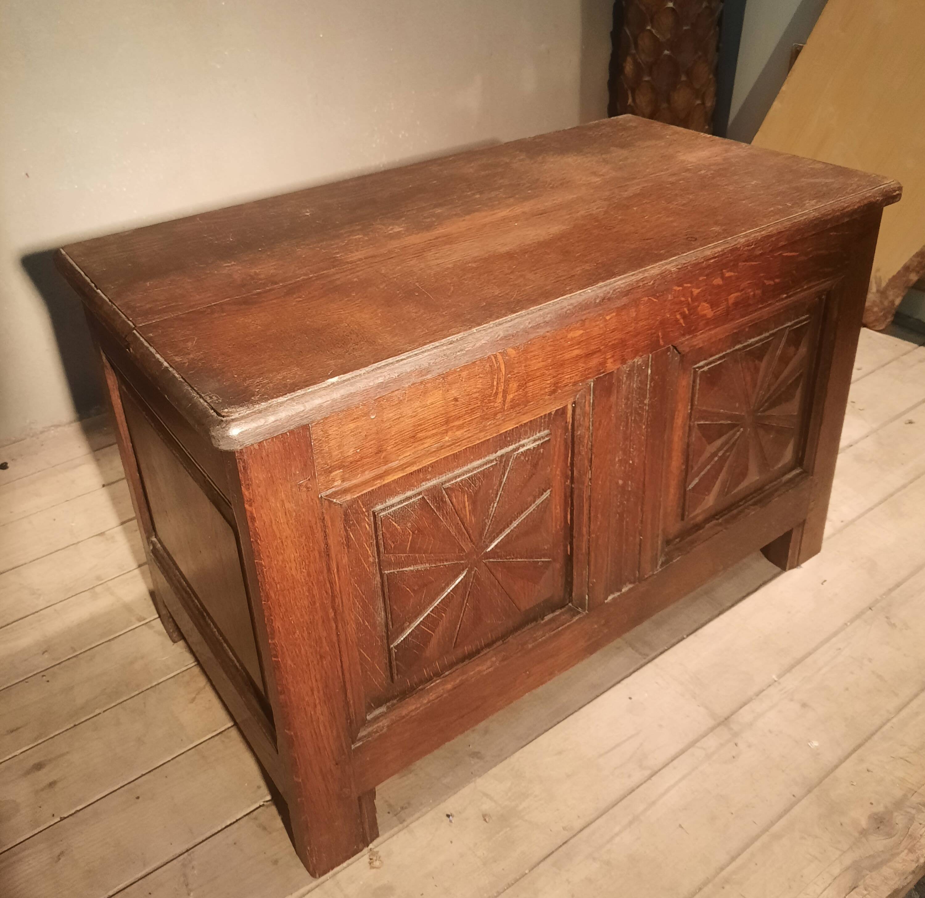 Coffre à pointes de diamant