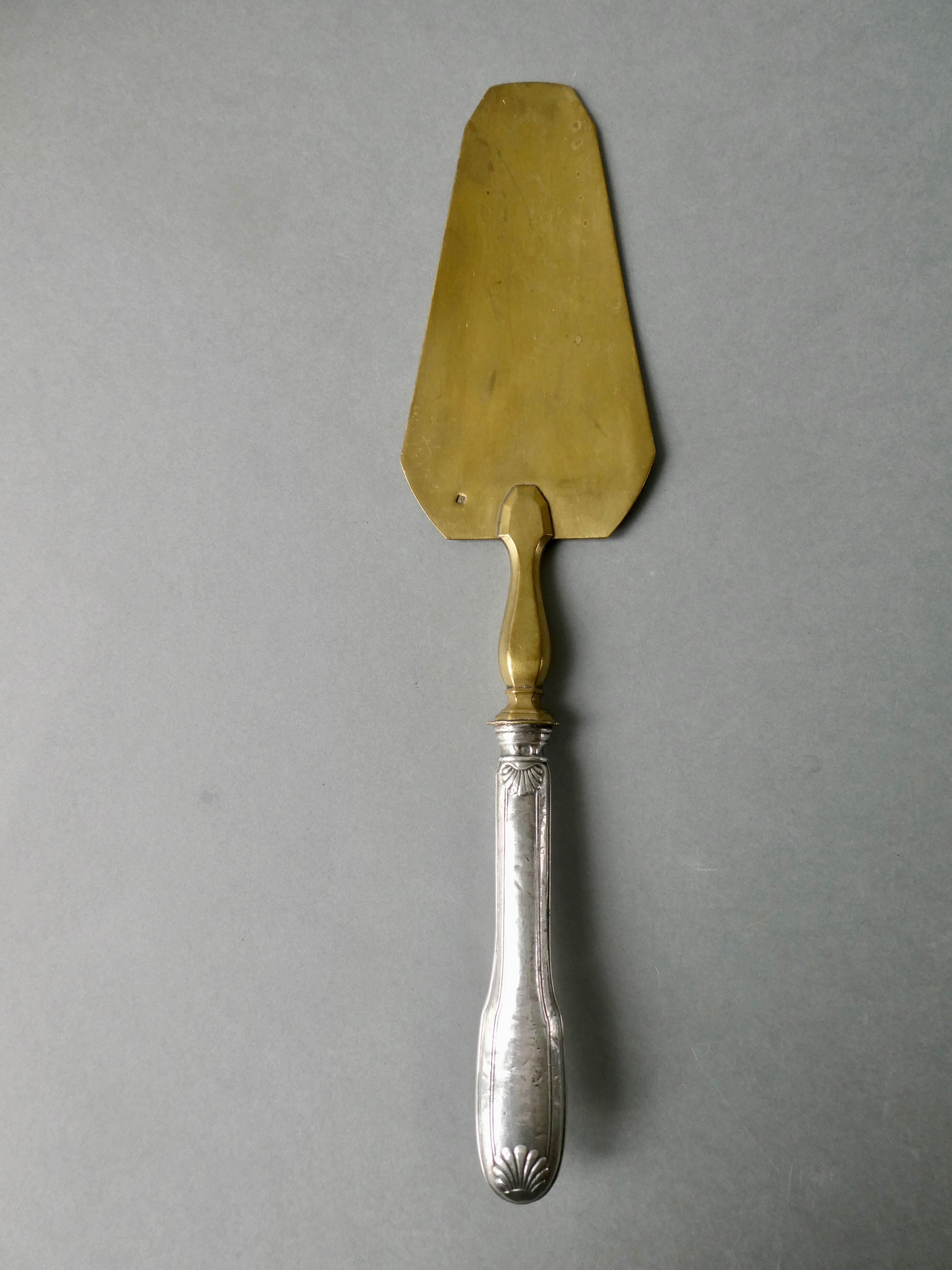 Silver salad cutlery and pie shovel