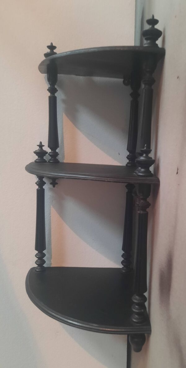 Etagere de coin noircie Napoléon III