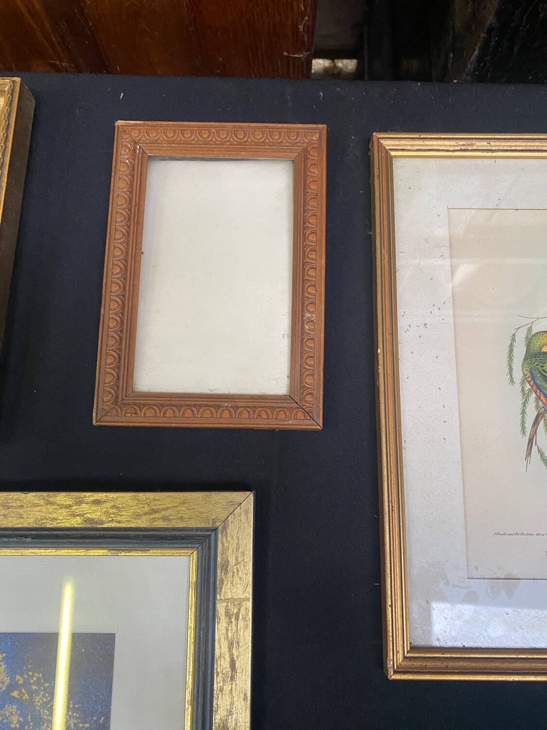 Set of 10 gilded wood or vintage resin frames