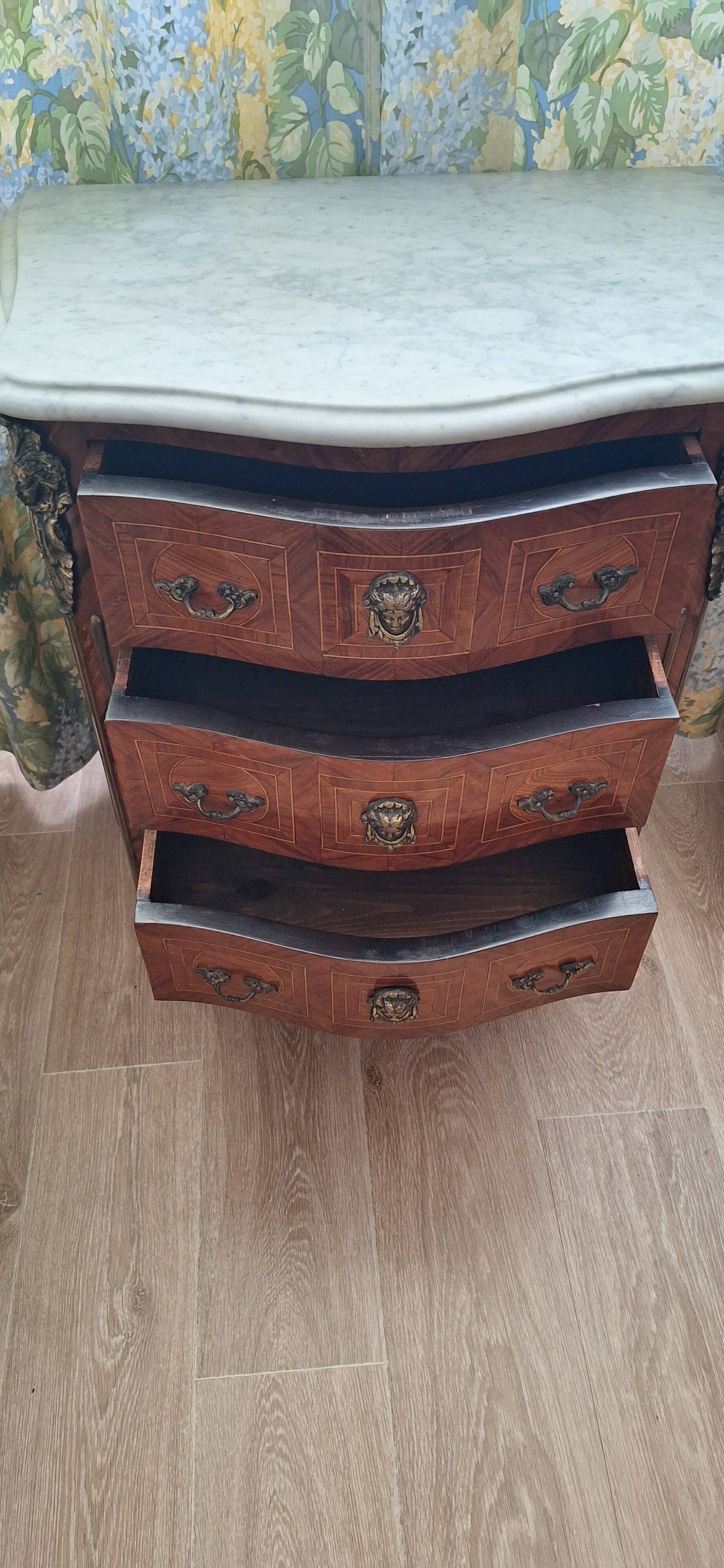 Commode louis XVI