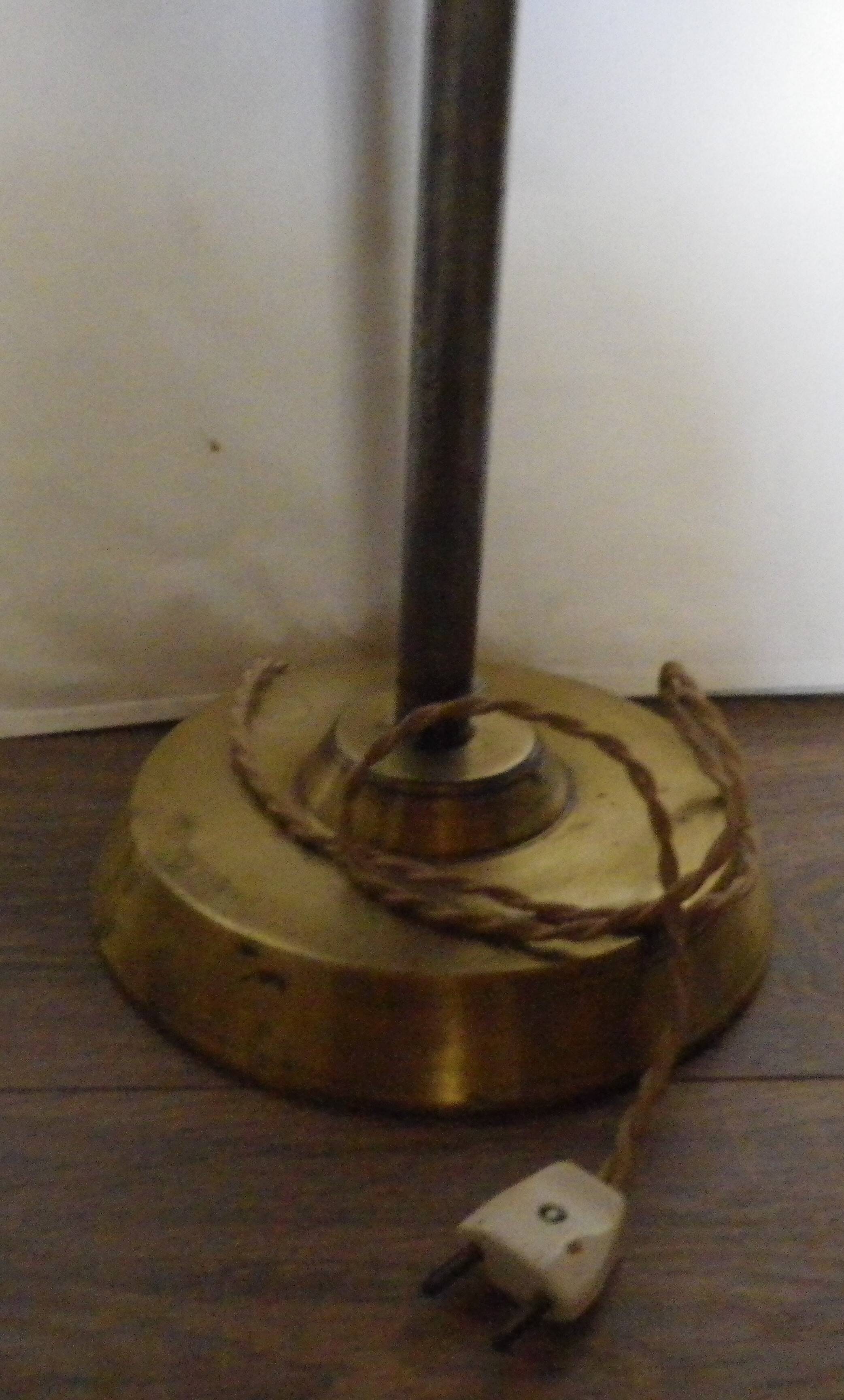 lampe métal socle laiton dorée