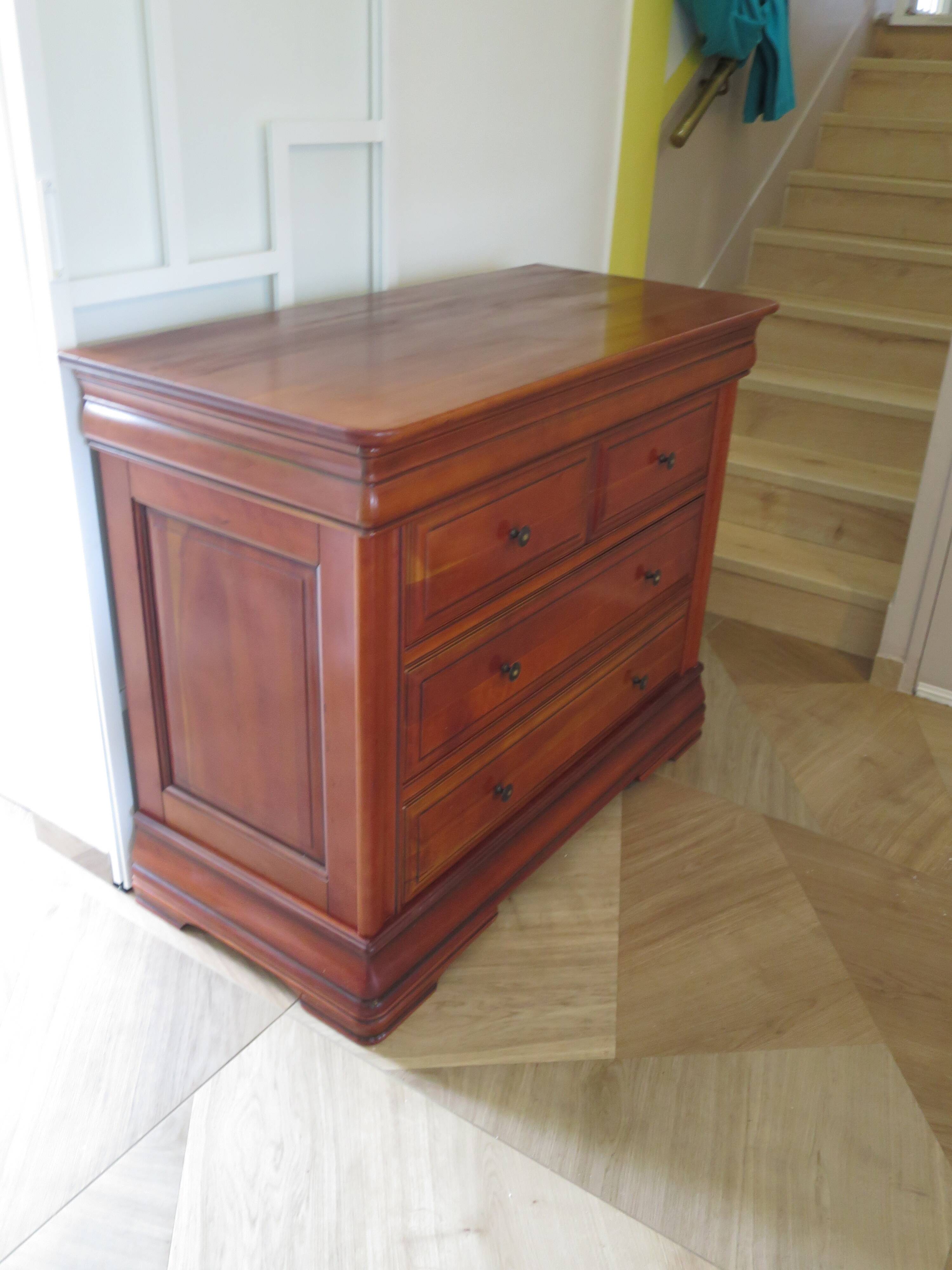 Cherrywood chest of drawers with ogee – 4 drawers – 80s – Louis Philippe style