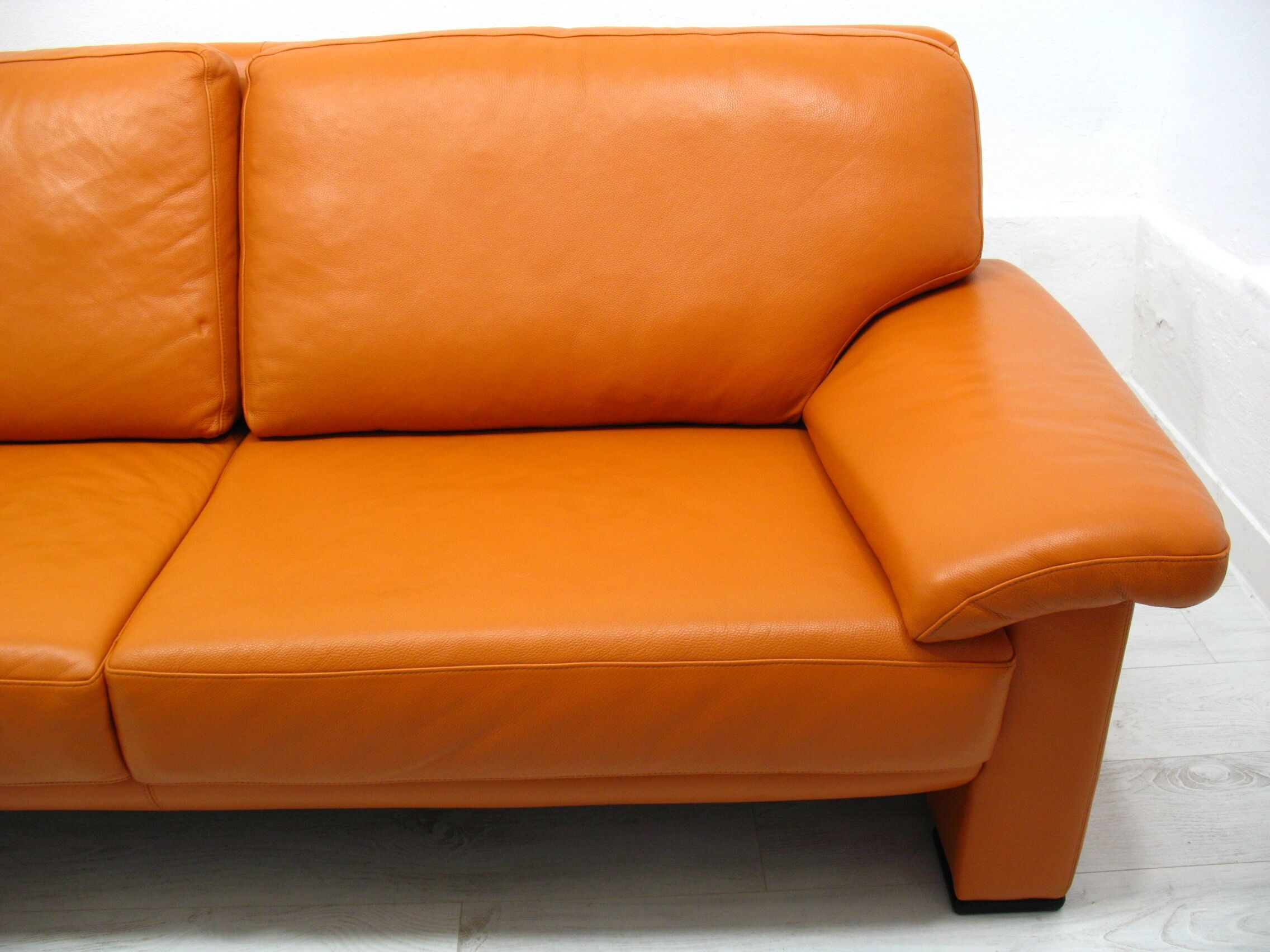Leather sofa Willi Schillig 90s