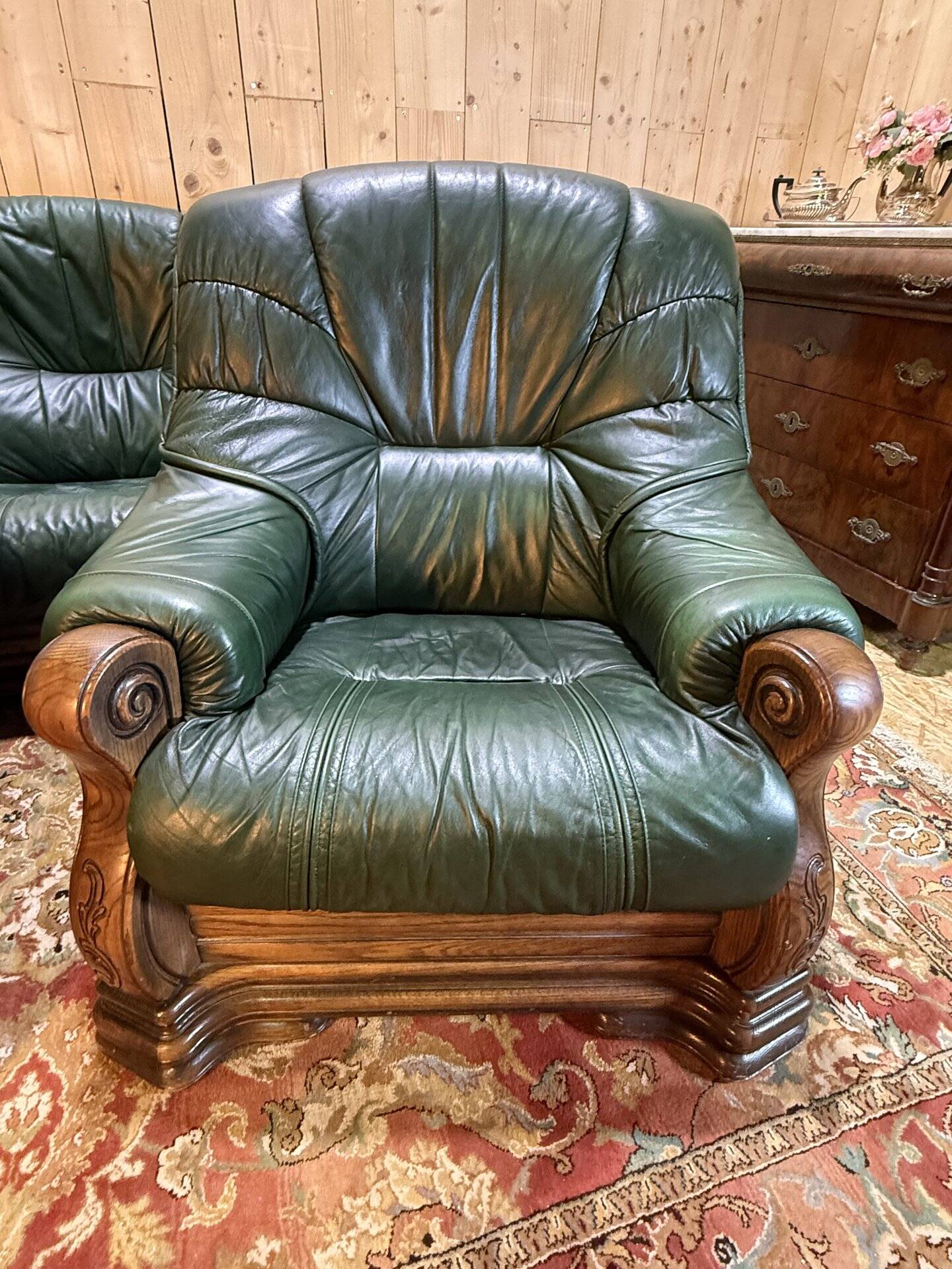 Salon canapé et deux fauteuils anglais "Oxford" en cuir et bois de chêne