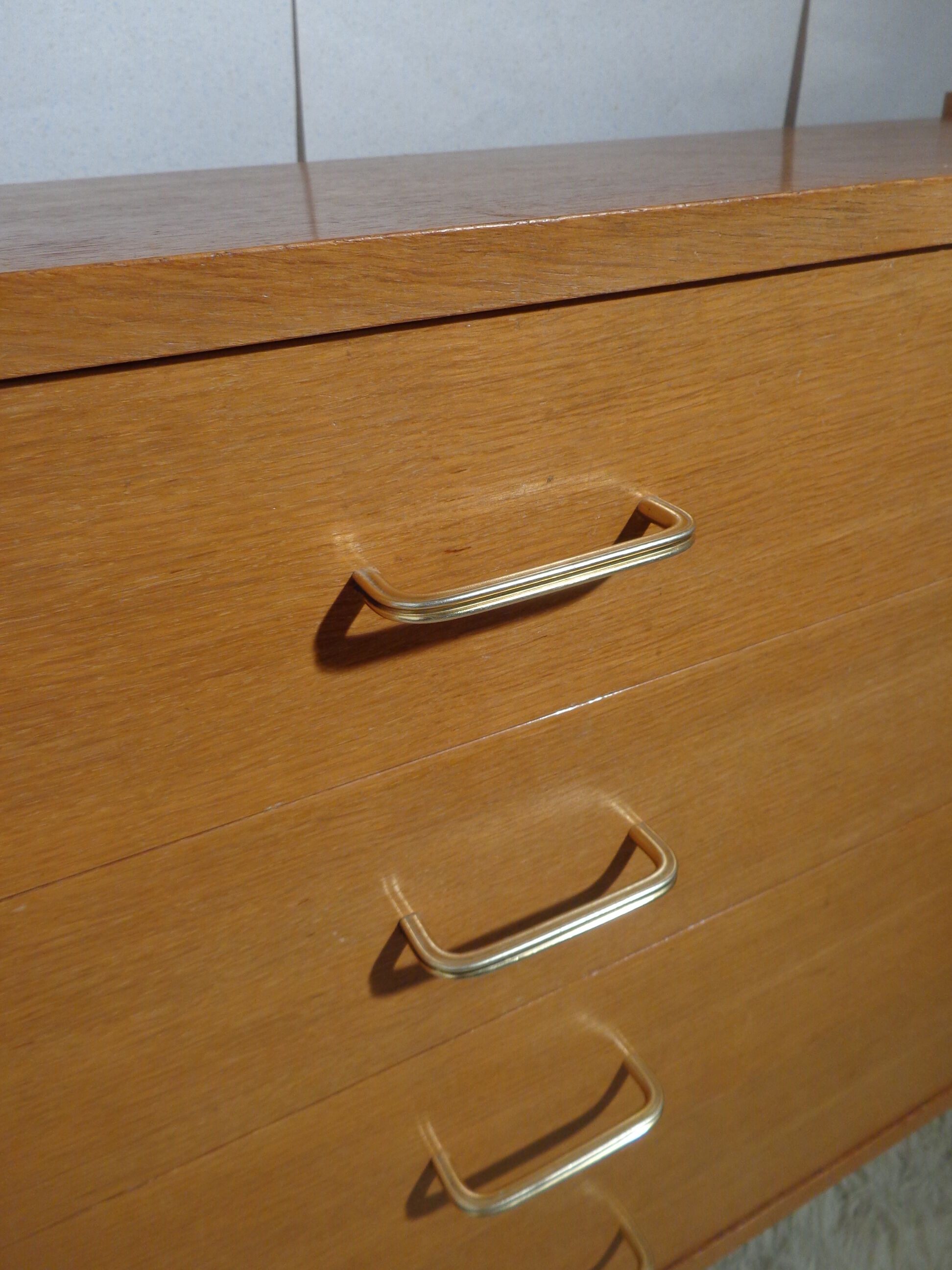 Dresser vintage Scandinavian feet compass year 60