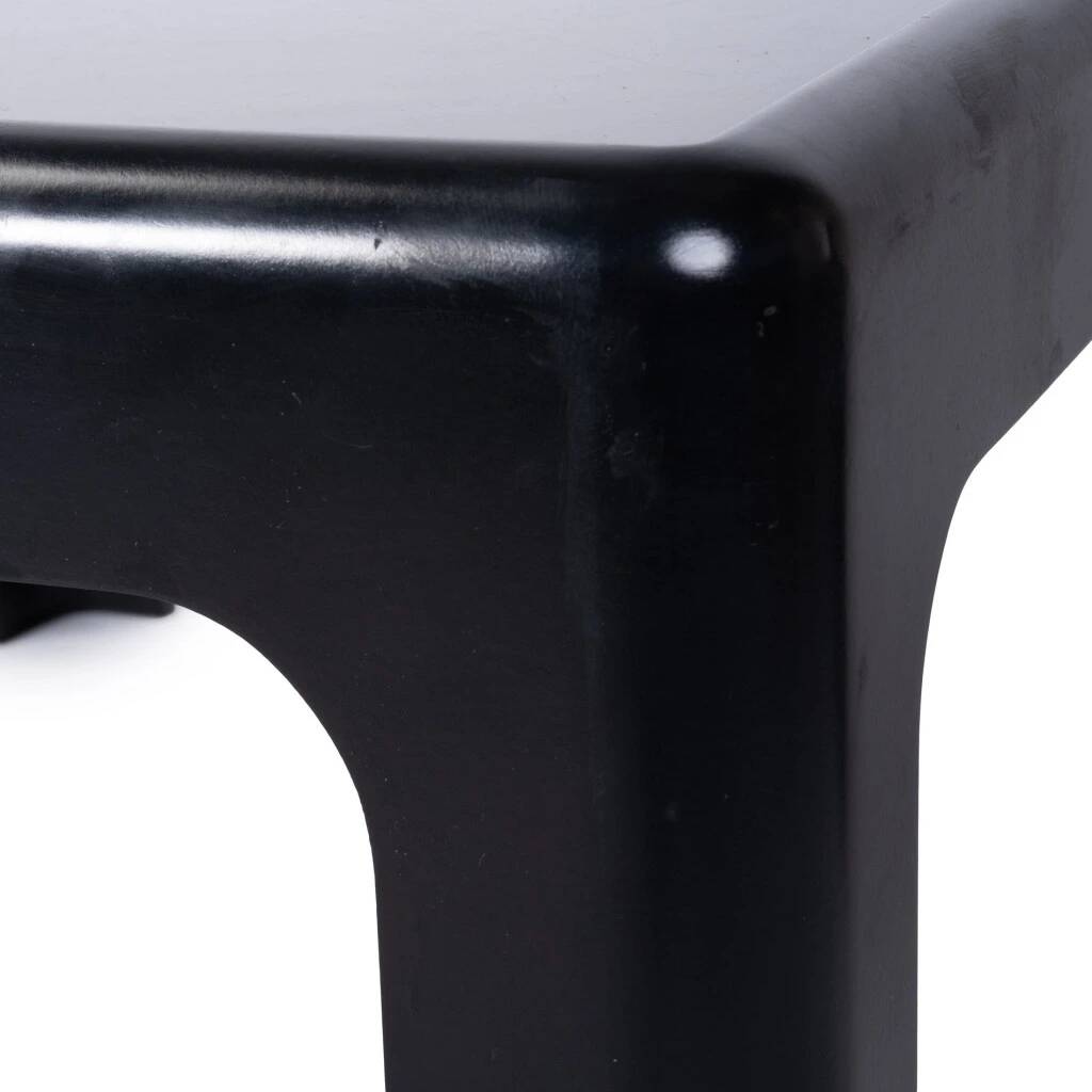 Model 08/21 coffee table by Peter Ghyczy for the Horn Collection