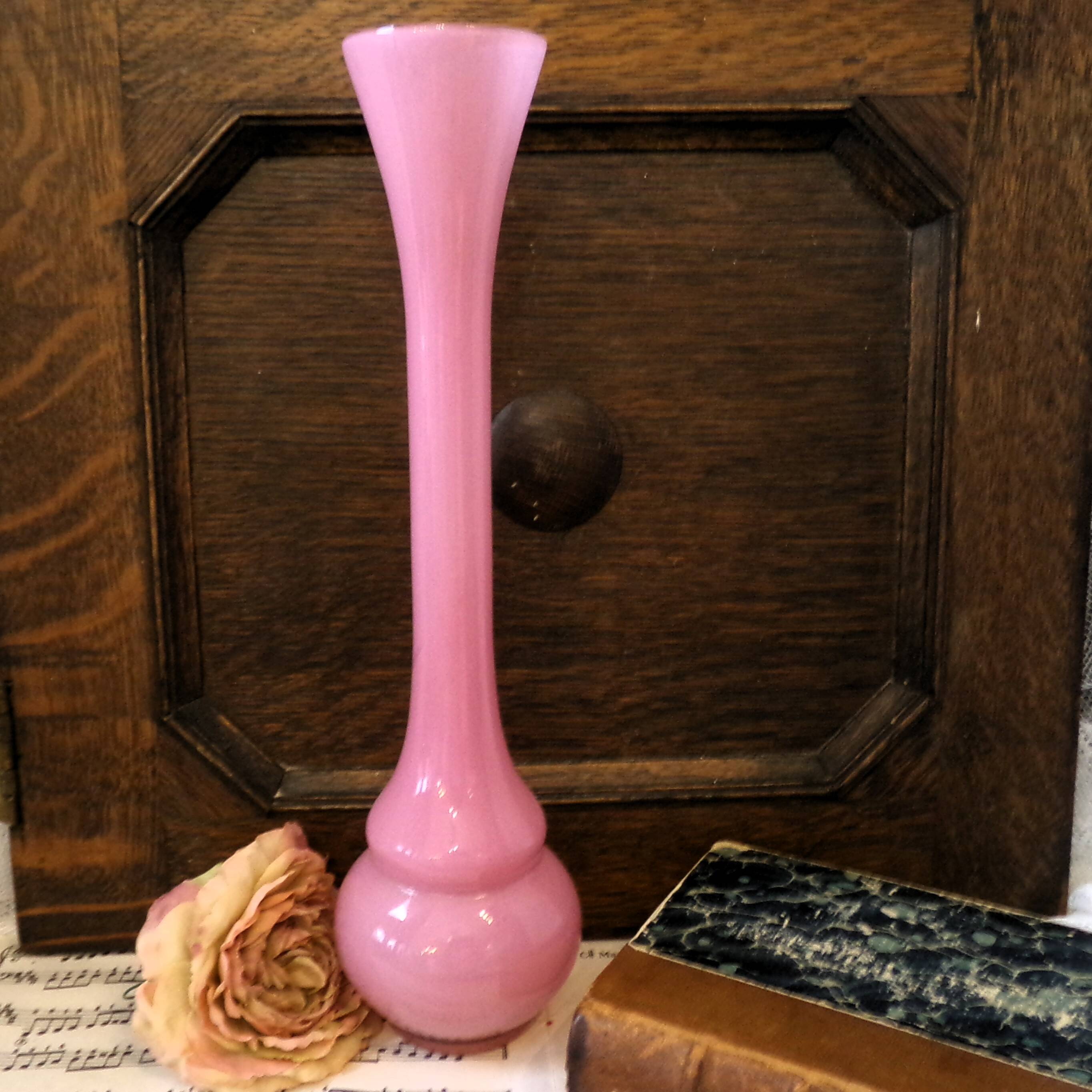 Large pink glass paste soliflore vase