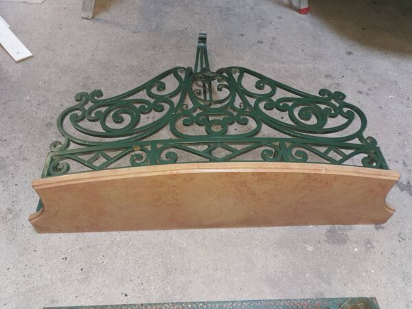 Console et miroir en fer forgé de style Art Nouveau - Art Déco