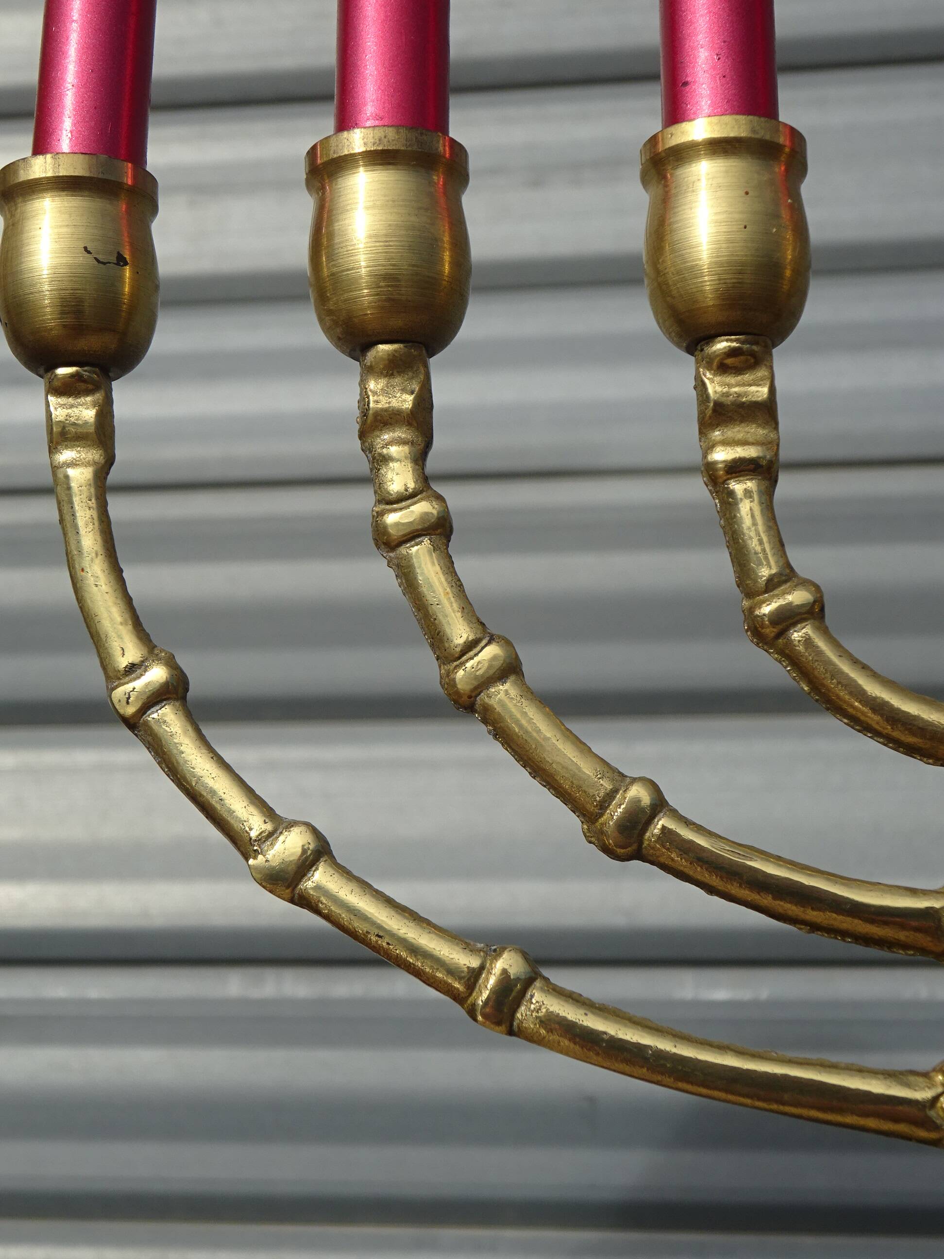 7-branch chandelier, in gilded brass, signed Wainberg.