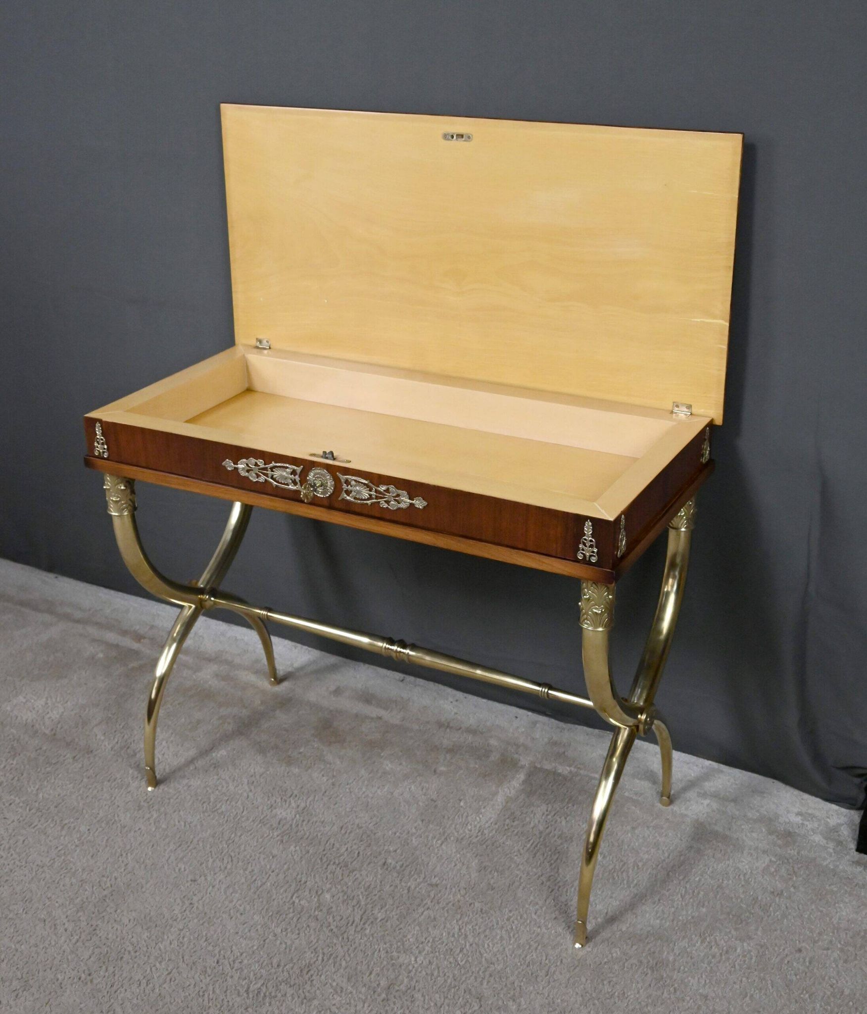 Console en placage d’acajou, style Empire – 1re partie XXe