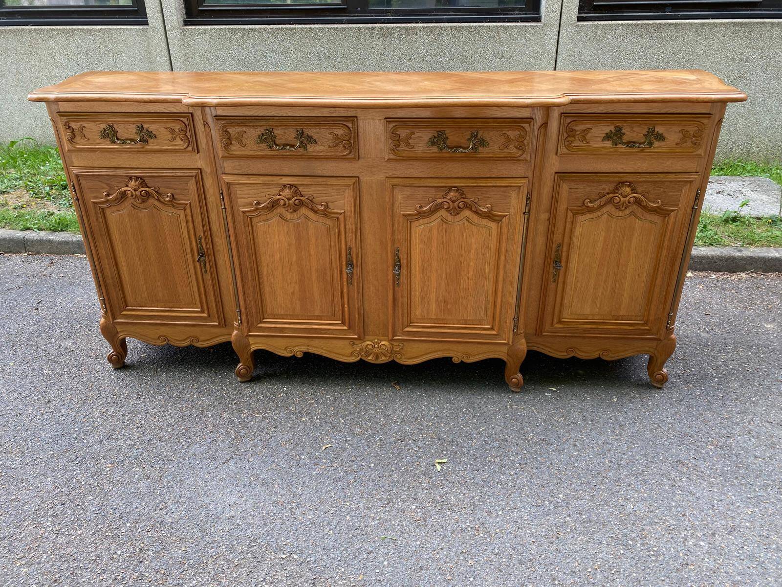 Louis XV sideboard in solid blond wood and marquetry